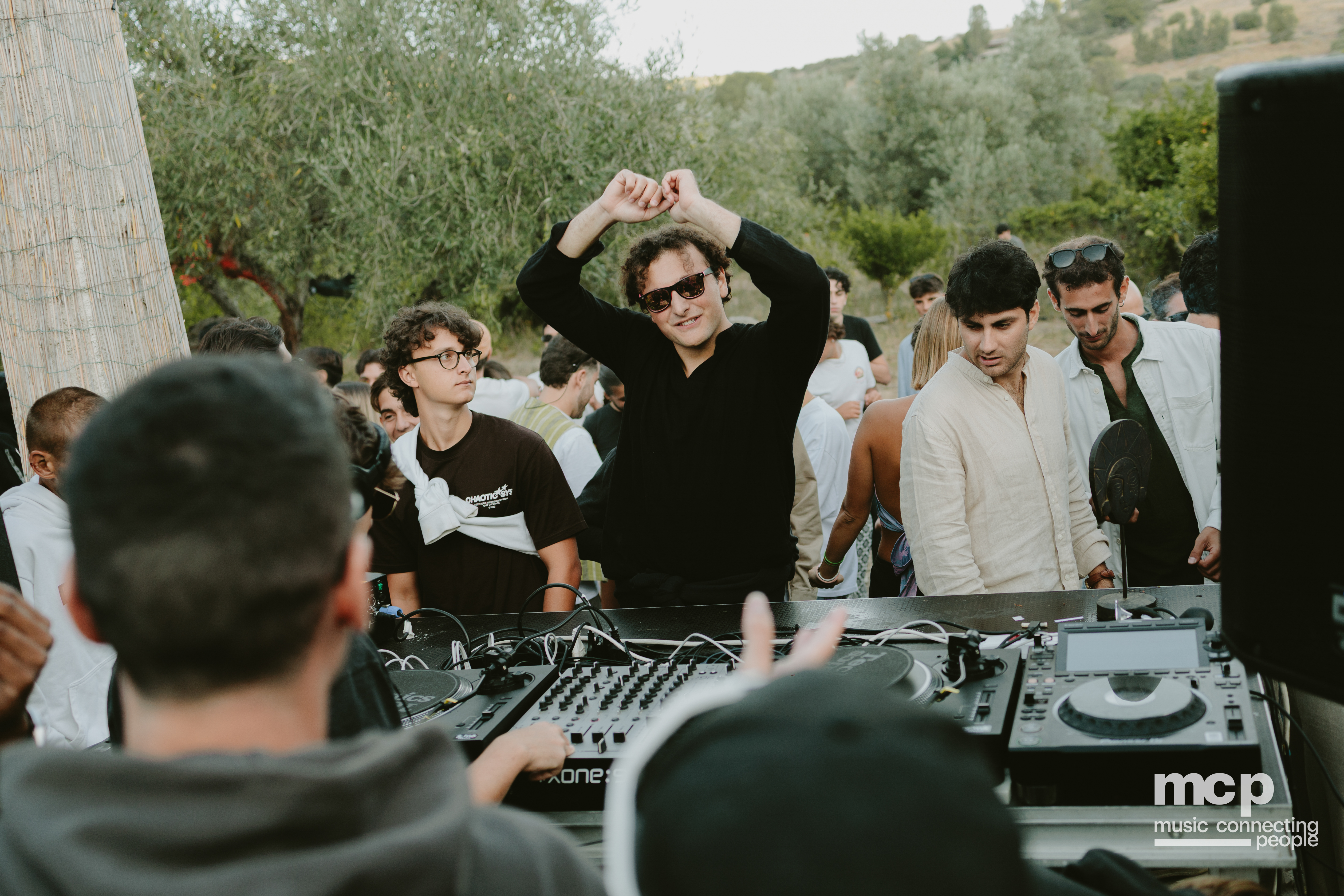 :EP 13. LOST INTO THE WILD & — SUMMER GOODBYES - Photo 167