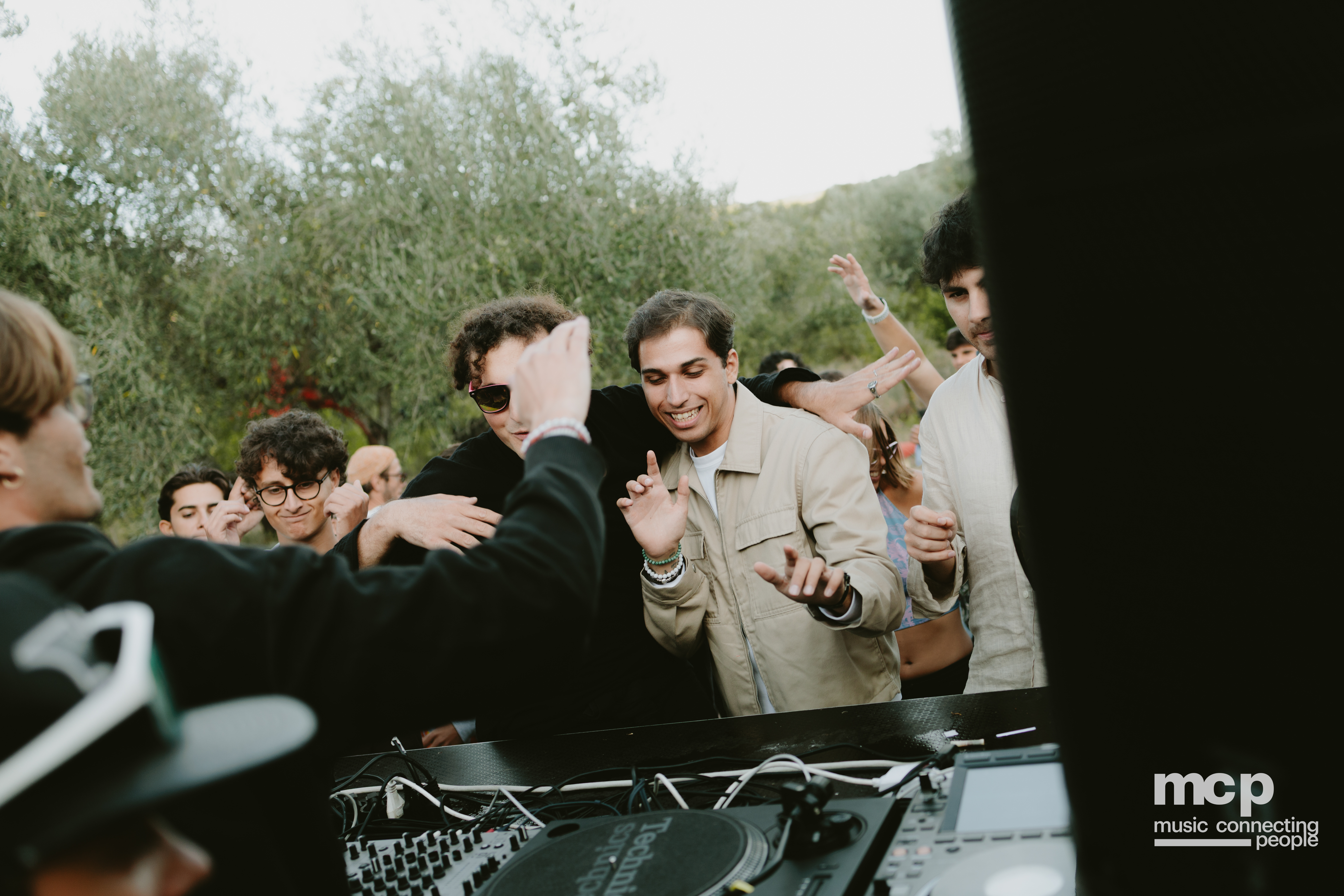 :EP 13. LOST INTO THE WILD & — SUMMER GOODBYES - Photo 168