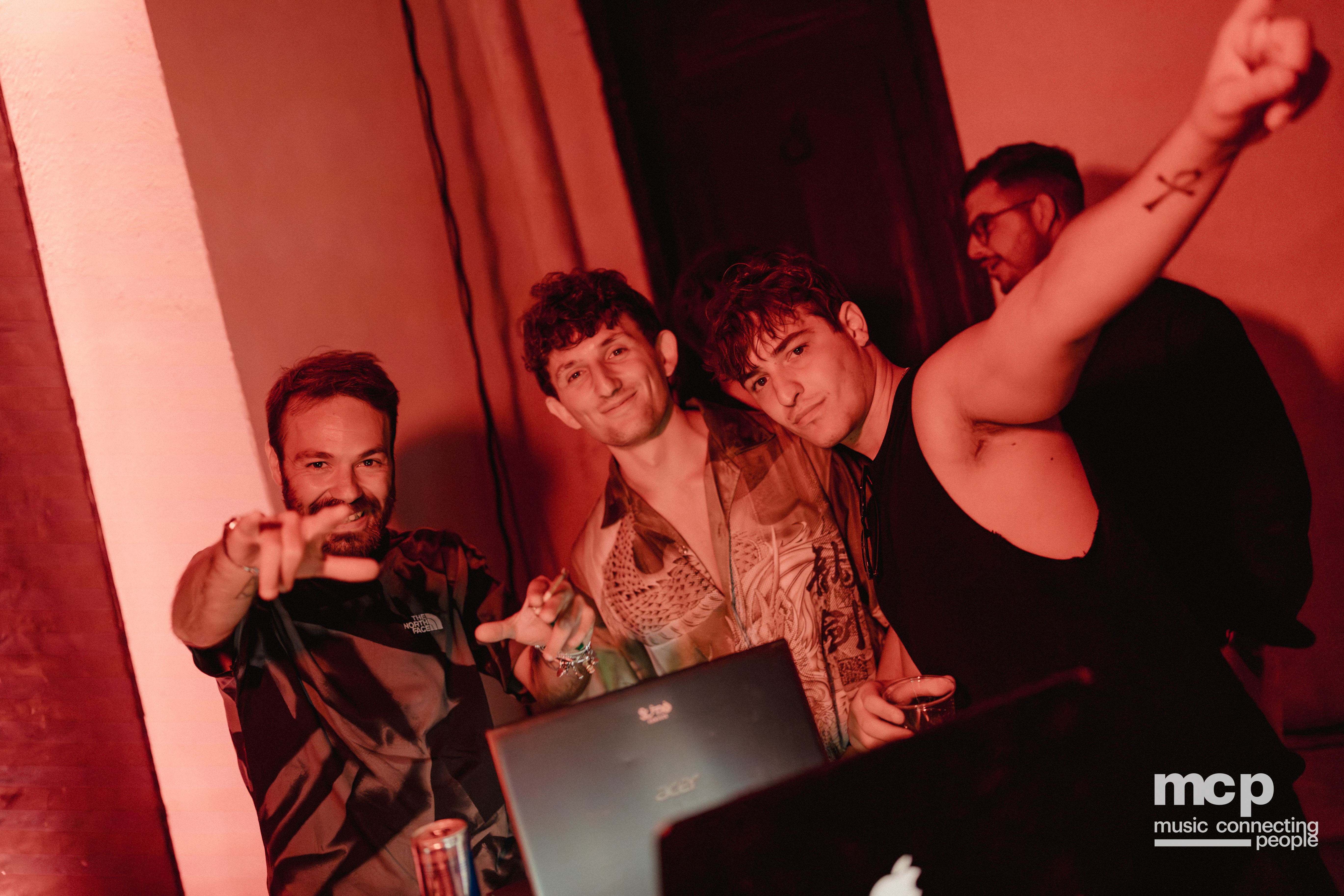 :EP 12. GROOVY SELECTORS & — SUNRISE CHASERS - Photo 7