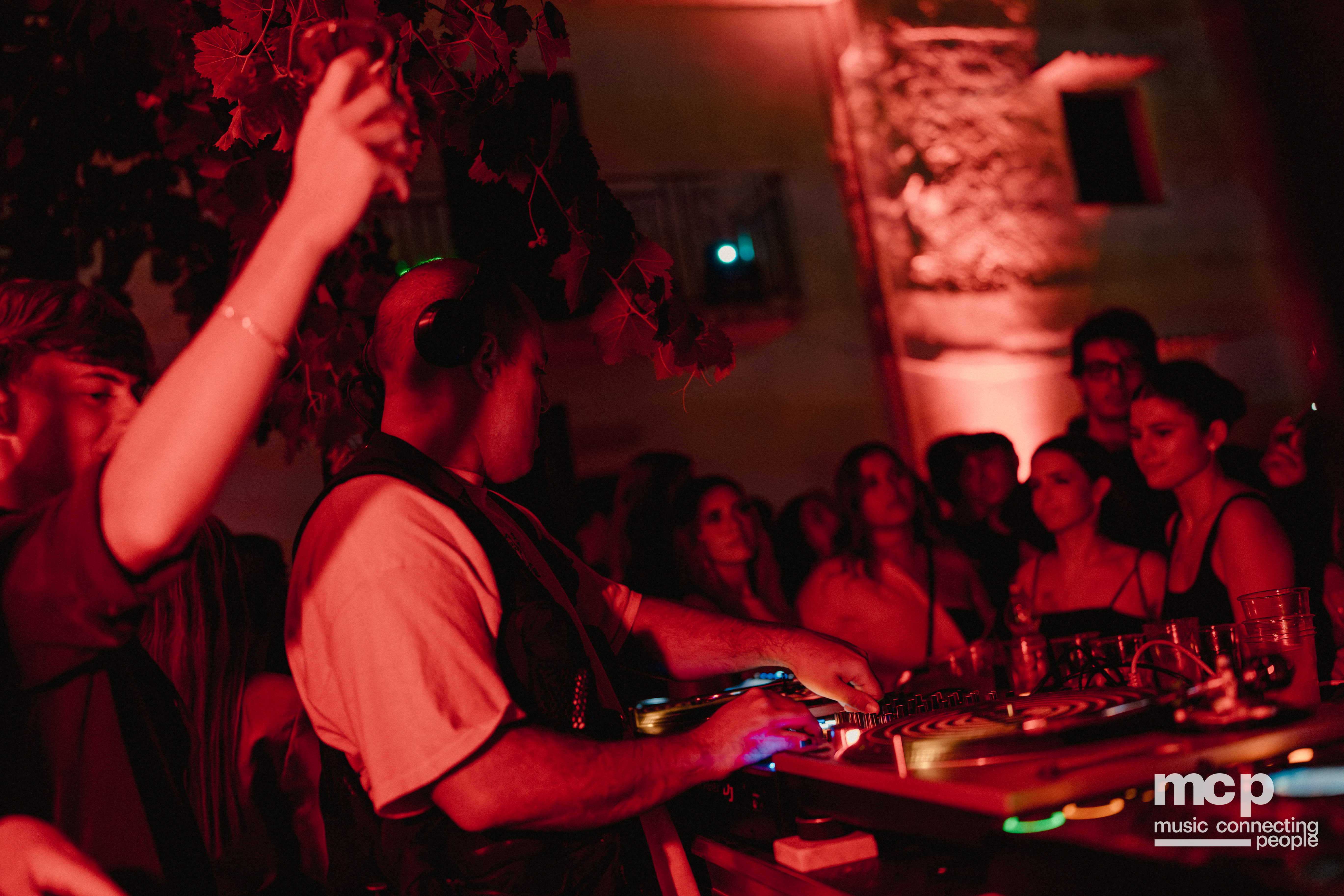 :EP 12. GROOVY SELECTORS & — SUNRISE CHASERS - Photo 13