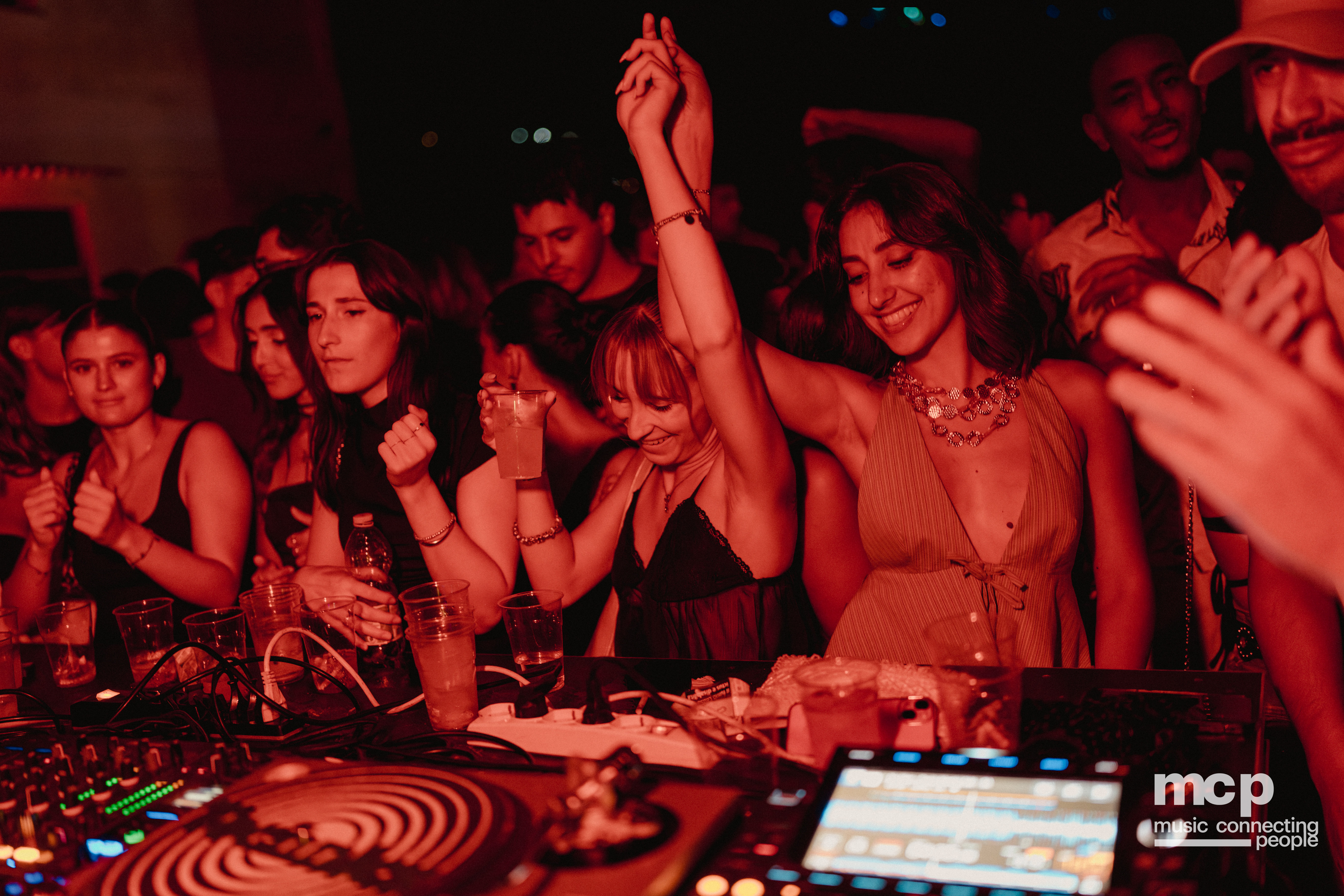 :EP 12. GROOVY SELECTORS & — SUNRISE CHASERS - Photo 34