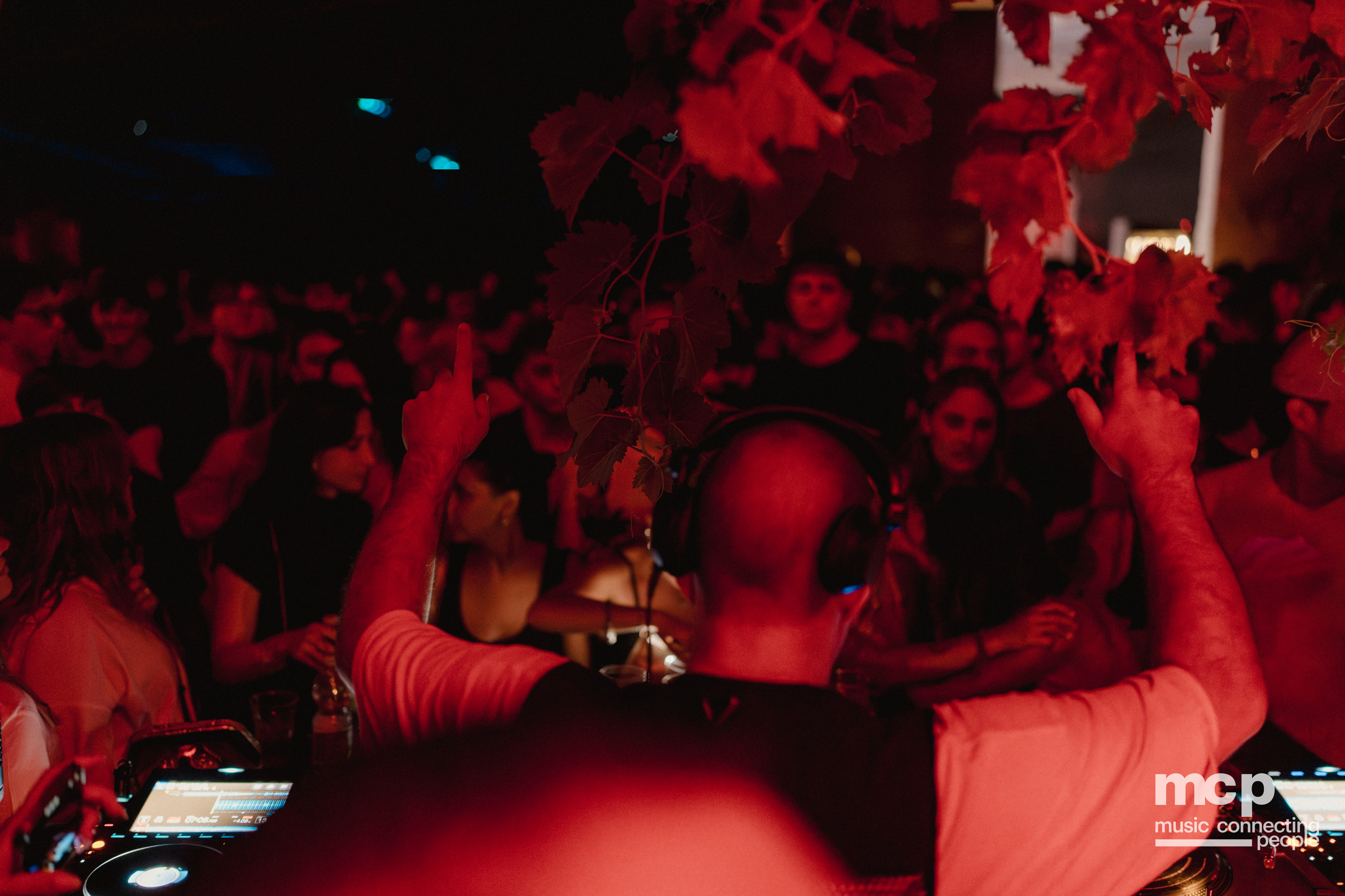 :EP 12. GROOVY SELECTORS & — SUNRISE CHASERS - Photo 41