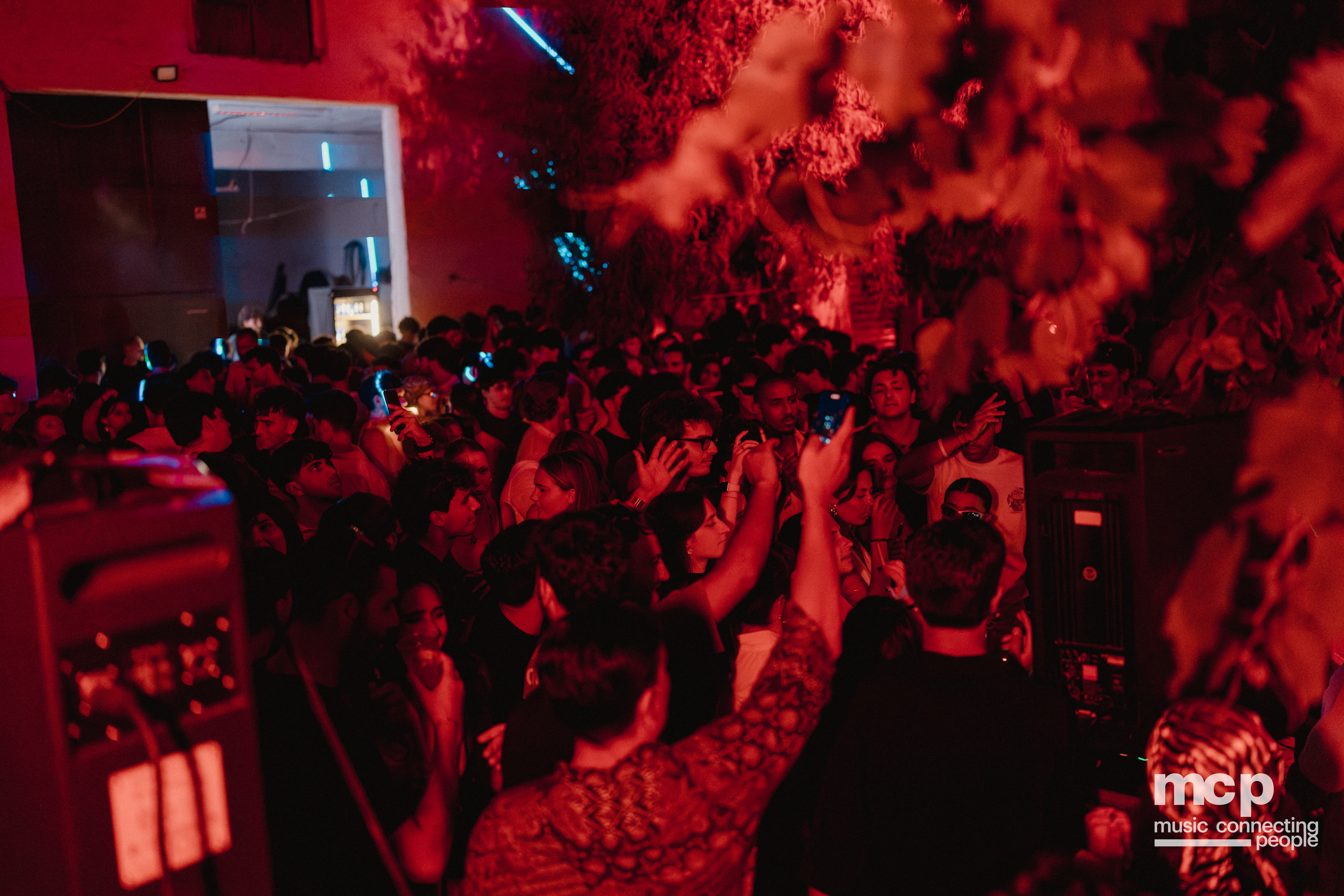 :EP 12. GROOVY SELECTORS & — SUNRISE CHASERS - Photo 57