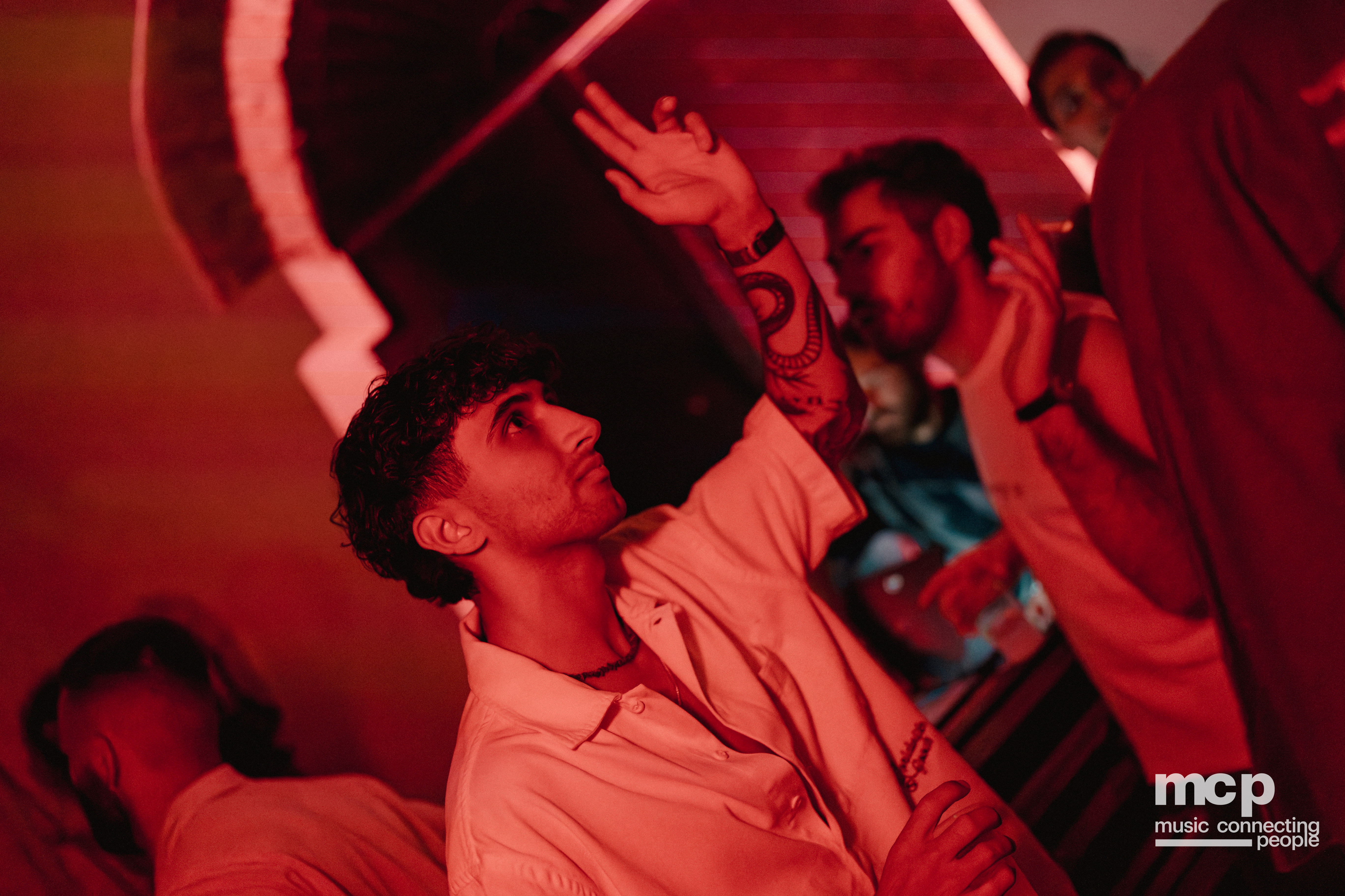 :EP 12. GROOVY SELECTORS & — SUNRISE CHASERS - Photo 76