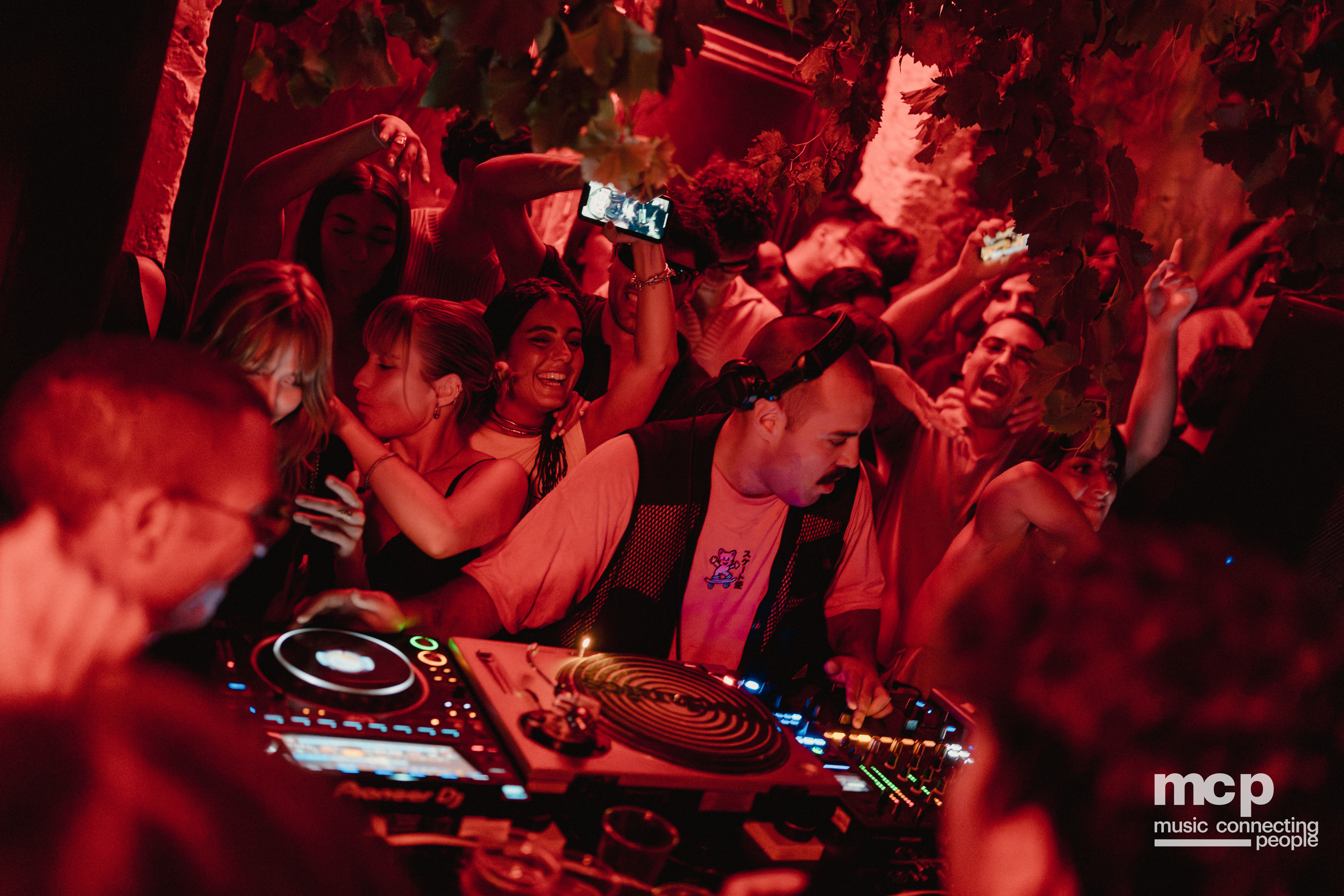 :EP 12. GROOVY SELECTORS & — SUNRISE CHASERS - Photo 95