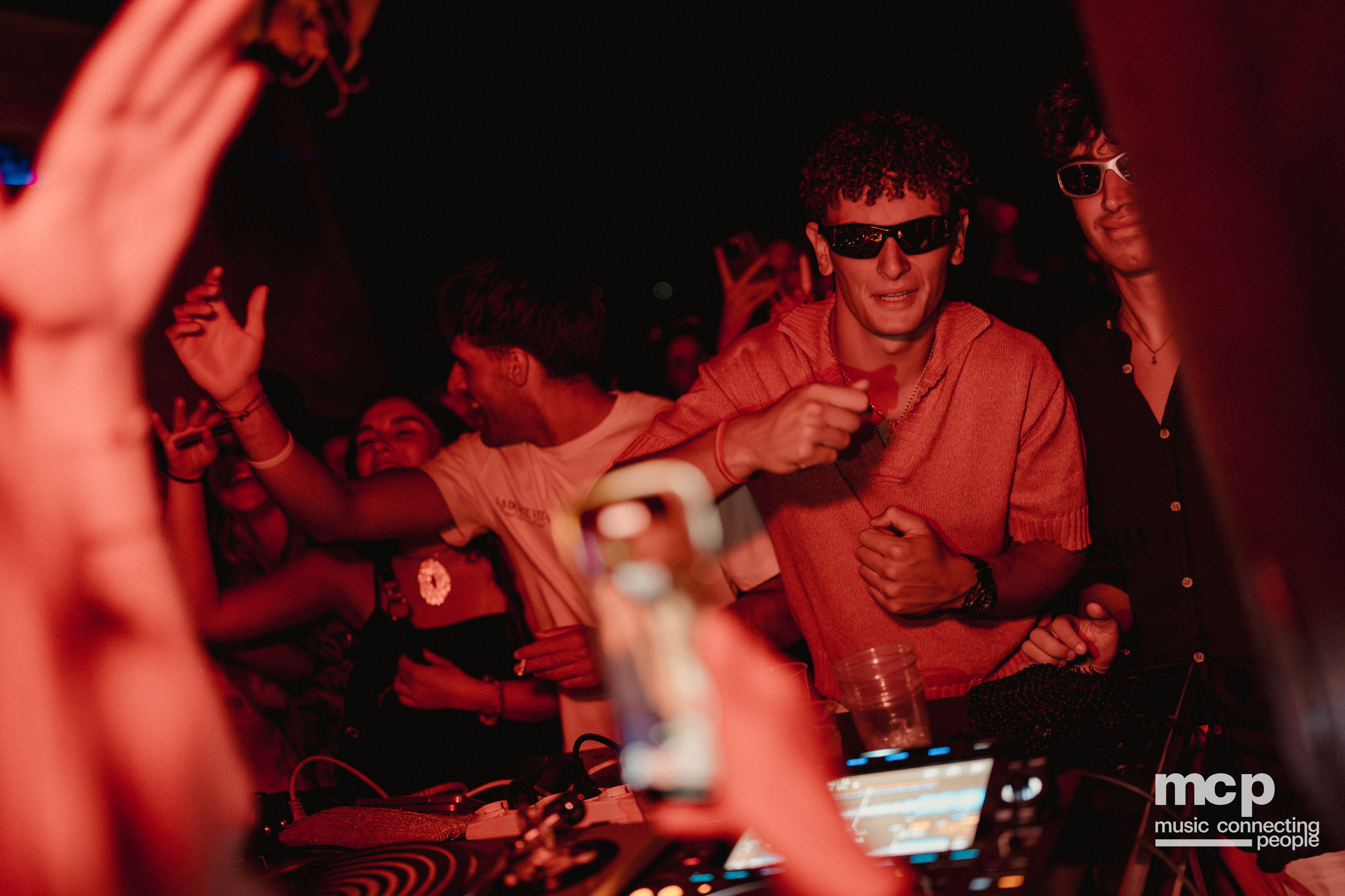 :EP 12. GROOVY SELECTORS & — SUNRISE CHASERS - Photo 101