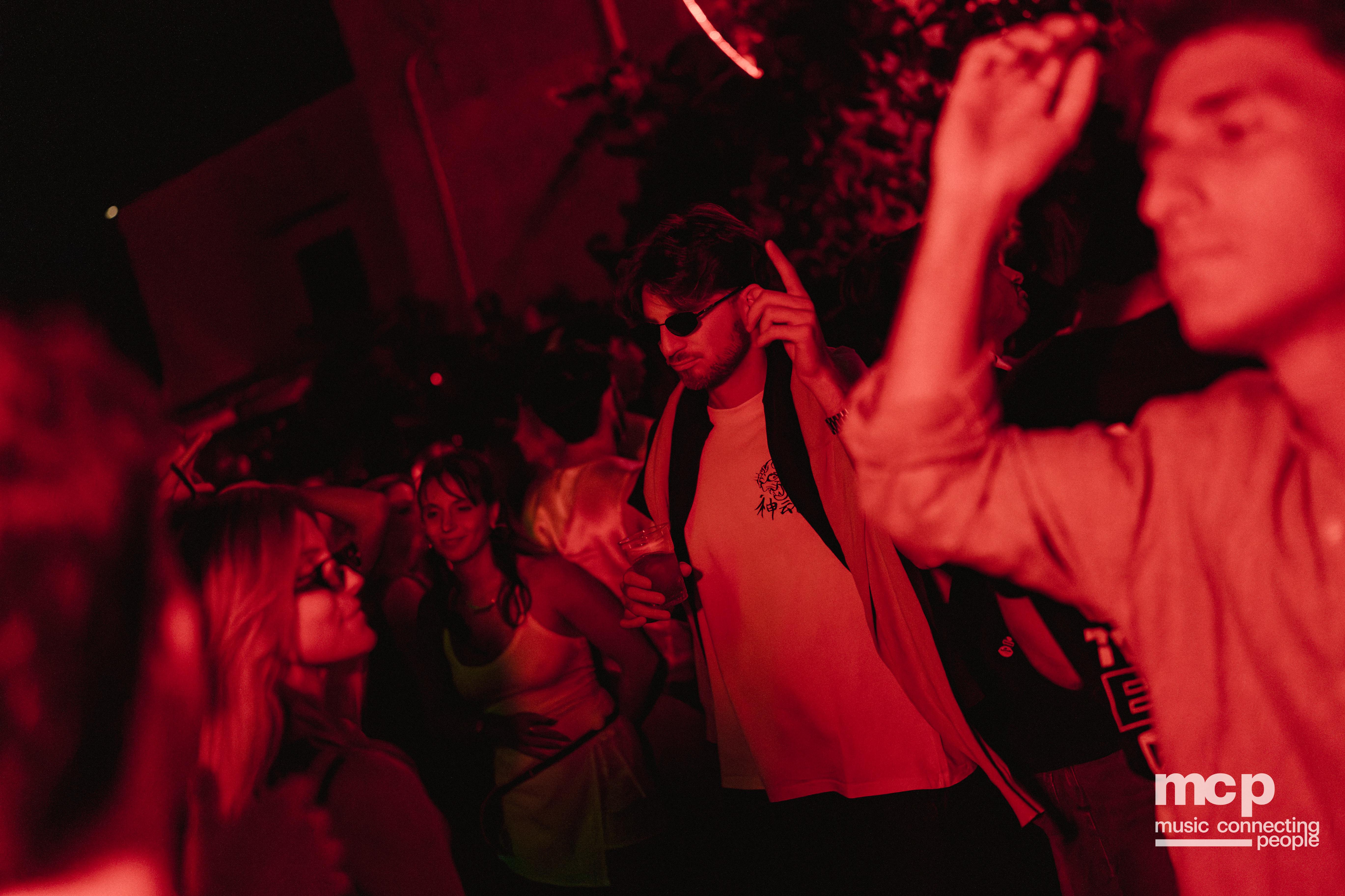 :EP 12. GROOVY SELECTORS & — SUNRISE CHASERS - Photo 115