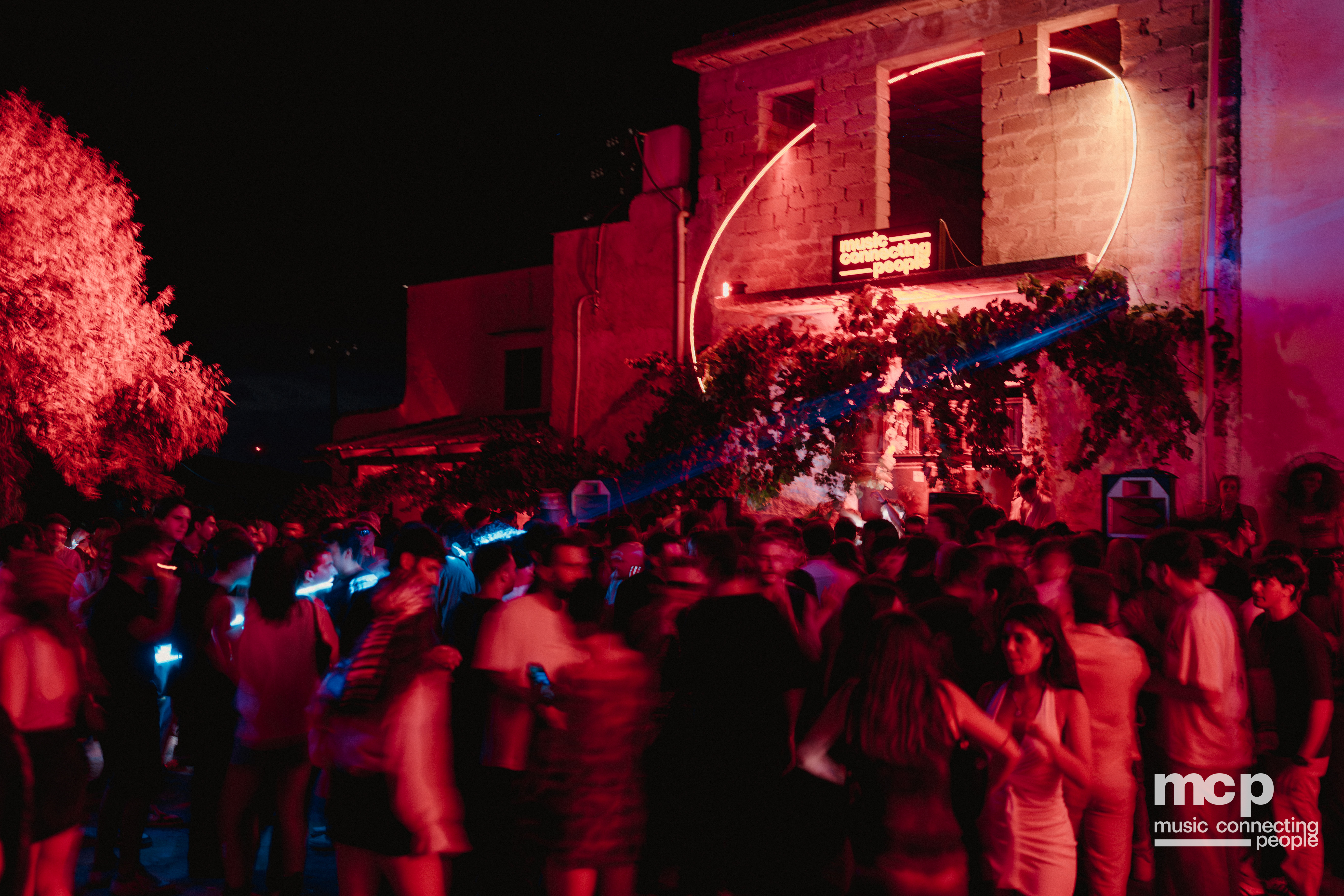 :EP 12. GROOVY SELECTORS & — SUNRISE CHASERS - Photo 140