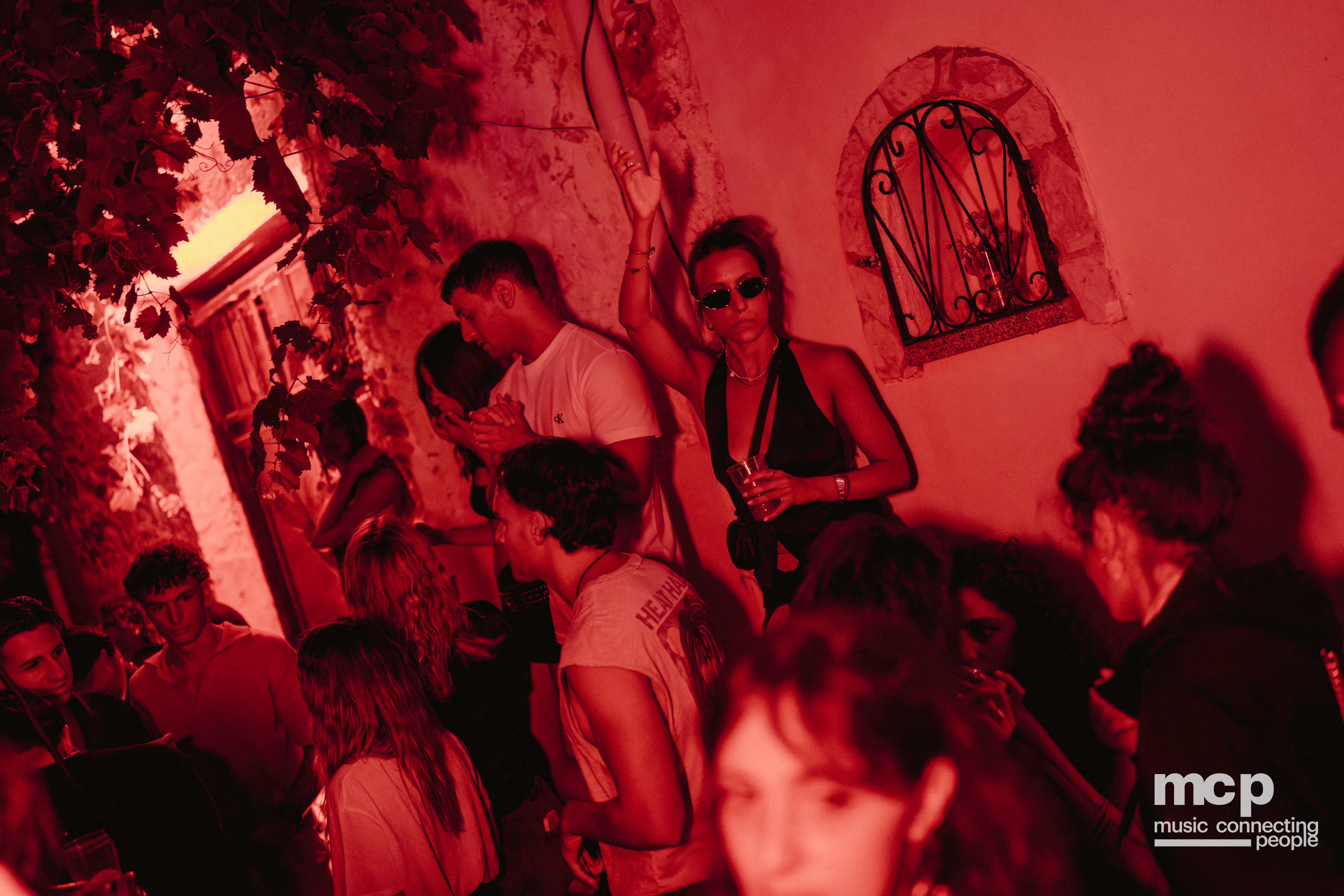 :EP 12. GROOVY SELECTORS & — SUNRISE CHASERS - Photo 159