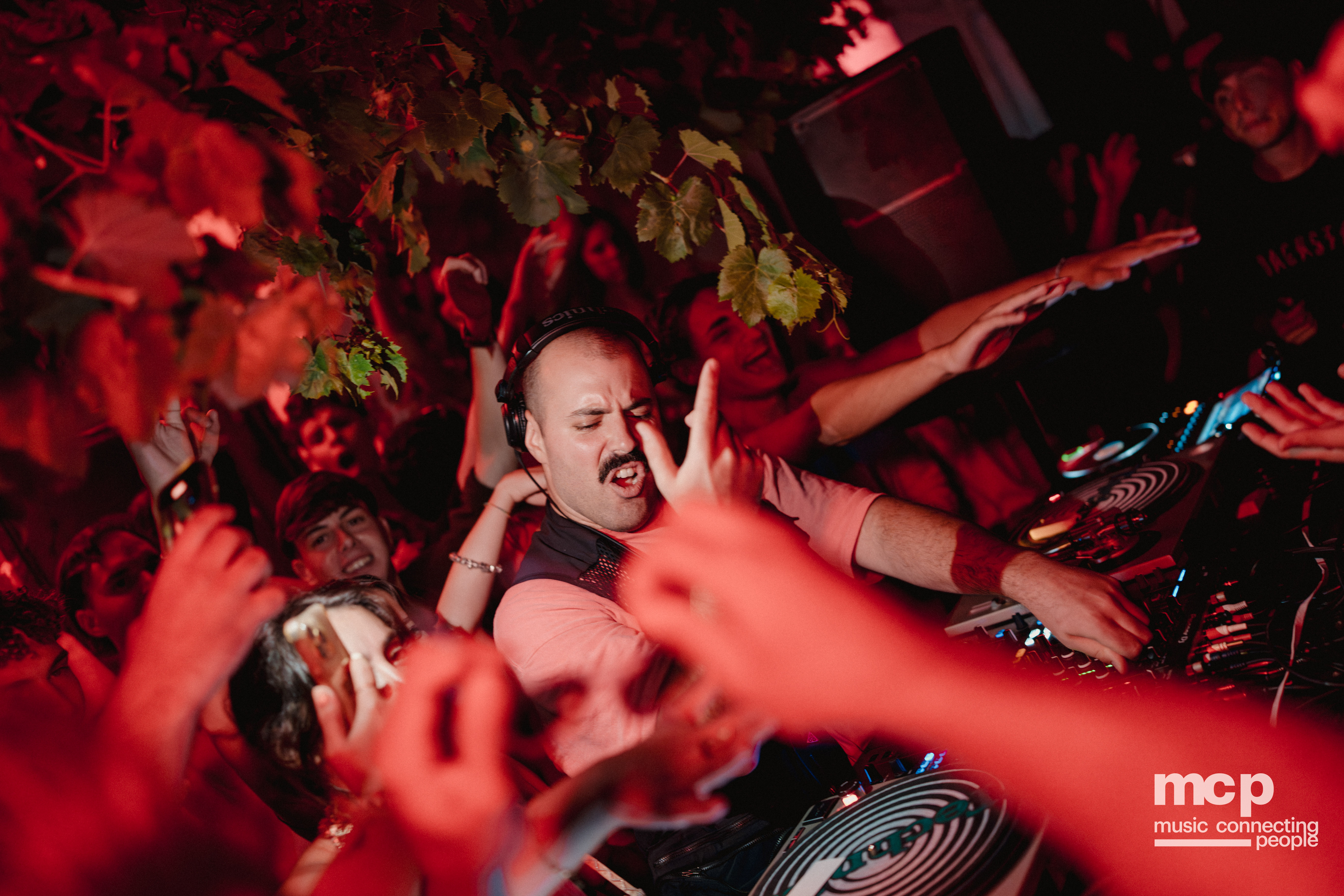 :EP 12. GROOVY SELECTORS & — SUNRISE CHASERS - Photo 167