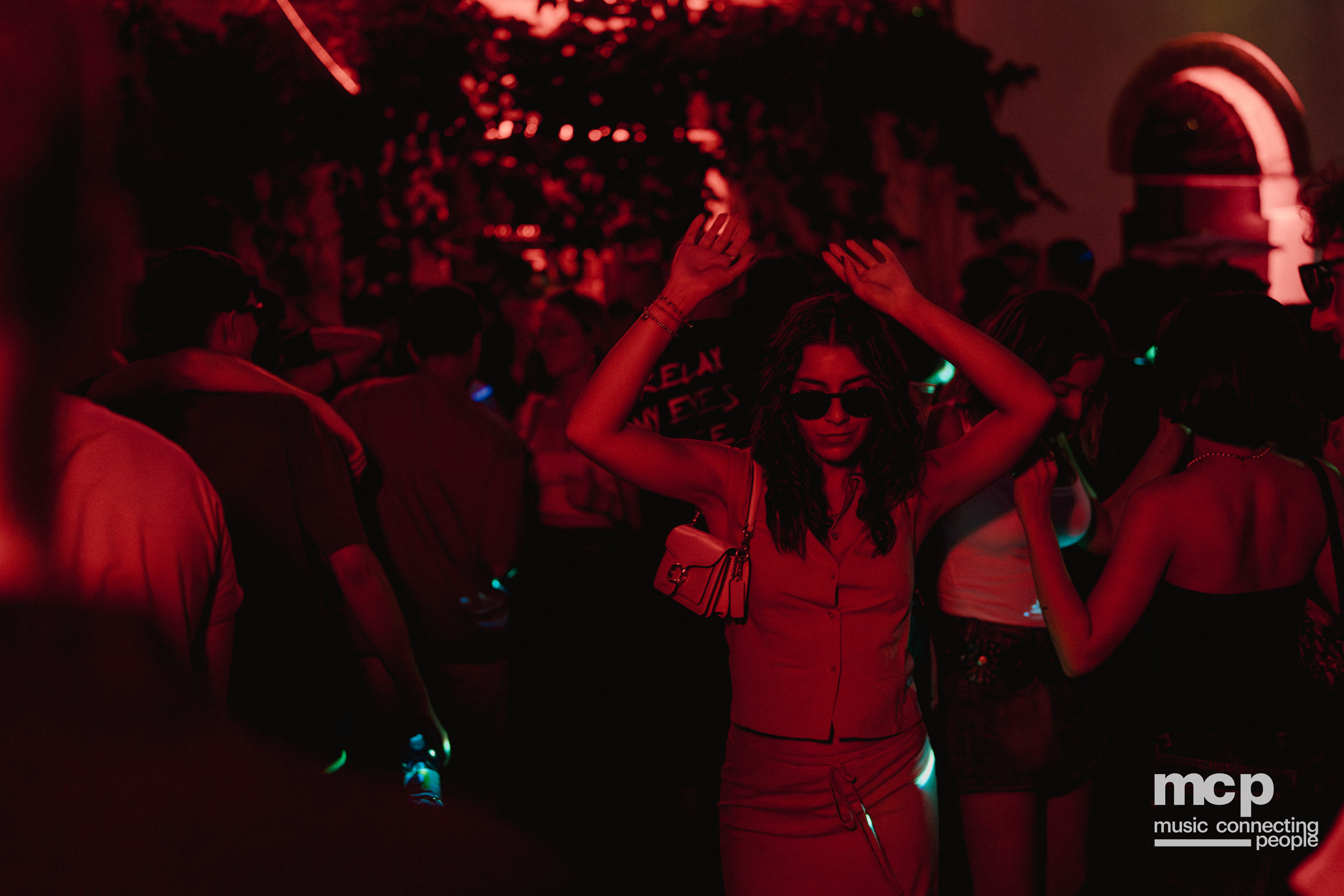 :EP 12. GROOVY SELECTORS & — SUNRISE CHASERS - Photo 185