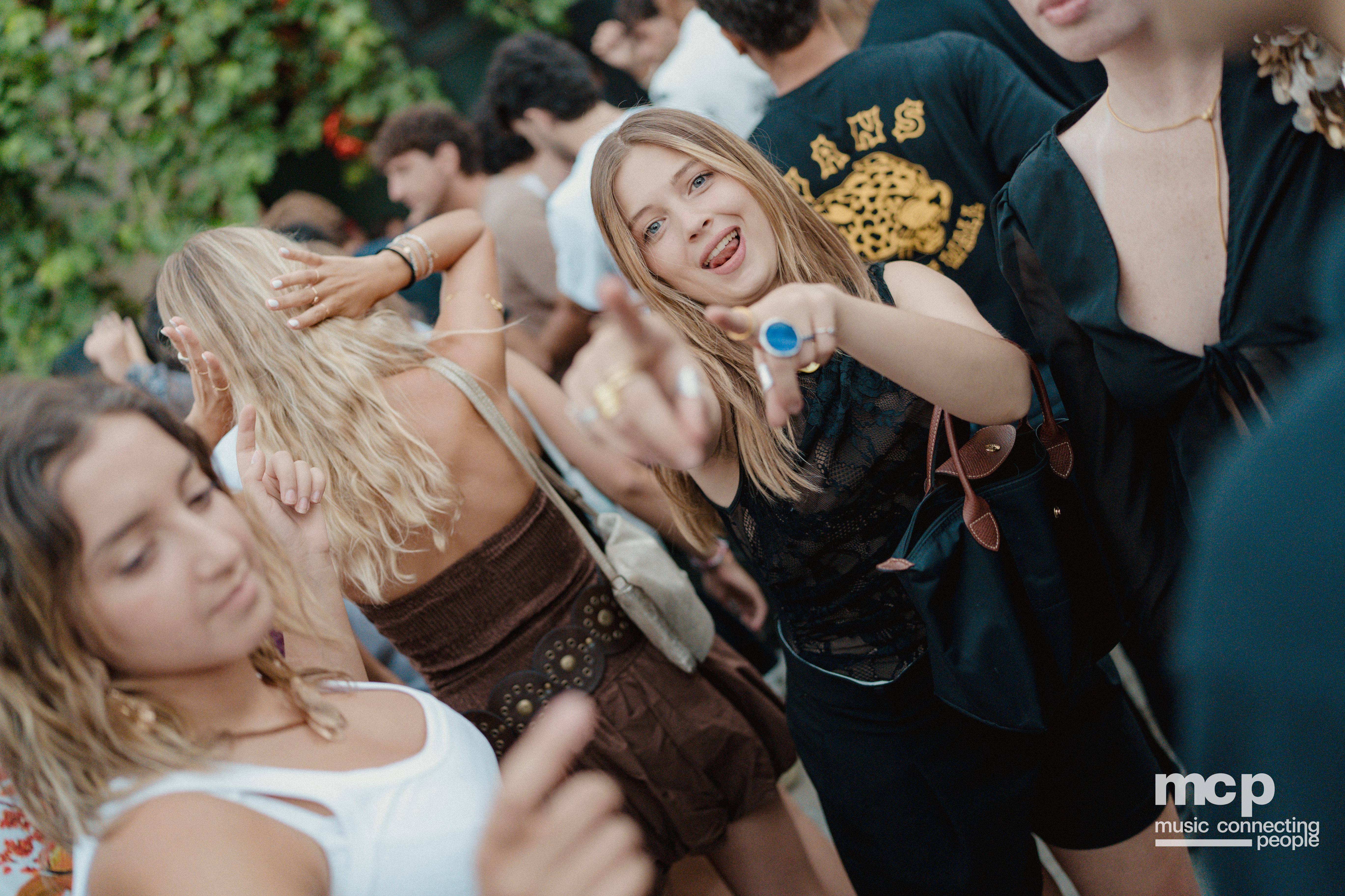 :EP 12. GROOVY SELECTORS & — SUNRISE CHASERS - Photo 227