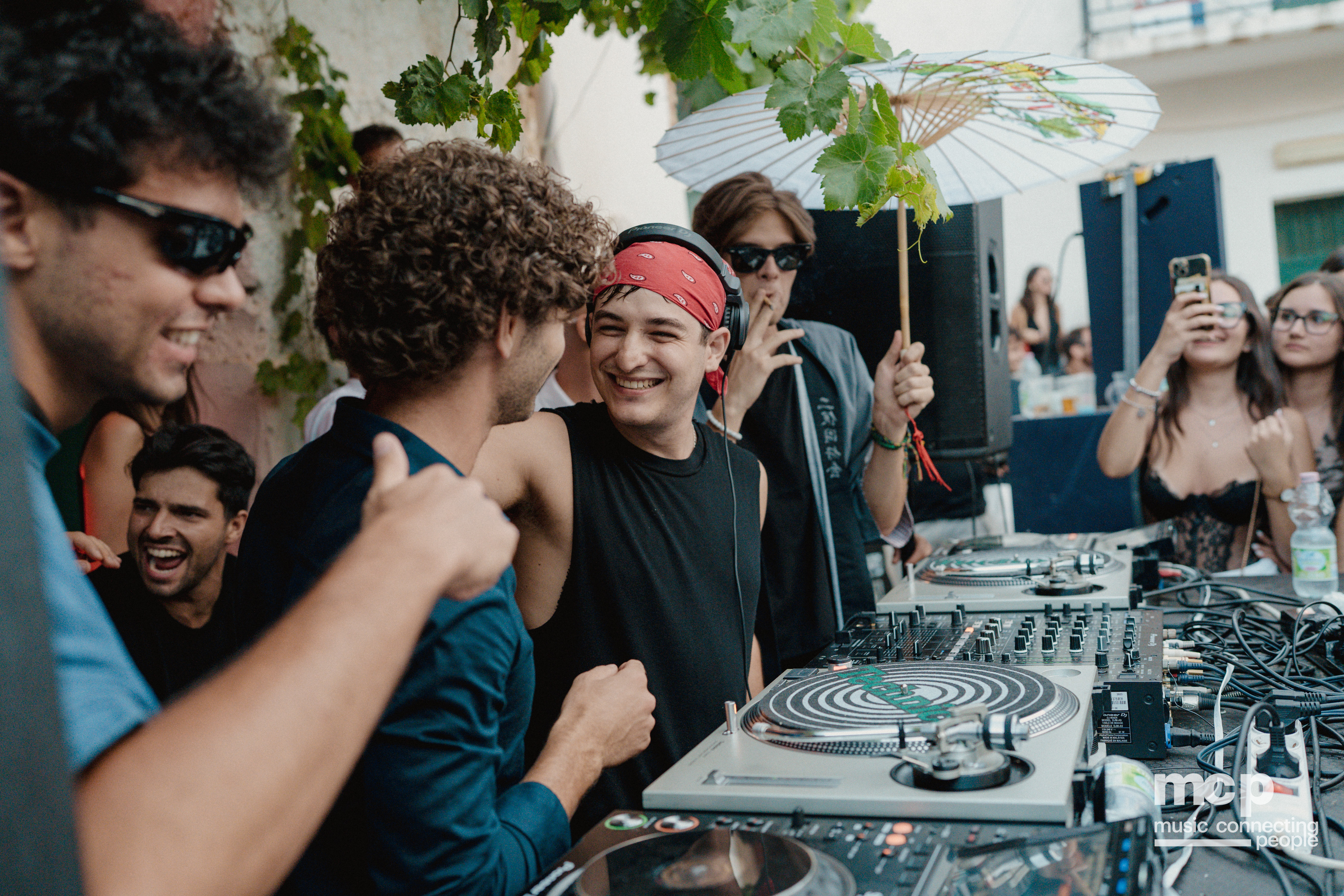 :EP 12. GROOVY SELECTORS & — SUNRISE CHASERS - Photo 270