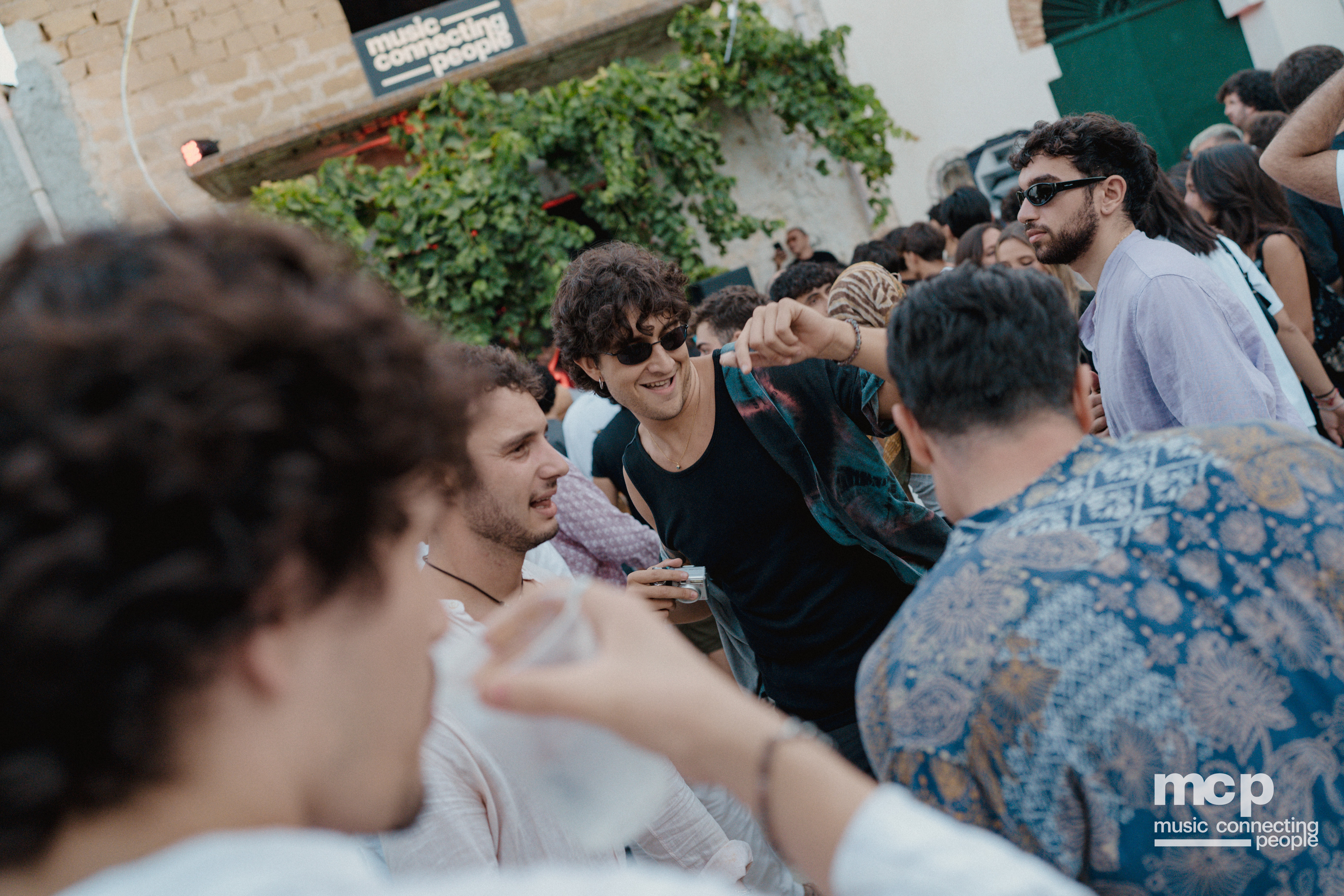 :EP 12. GROOVY SELECTORS & — SUNRISE CHASERS - Photo 281