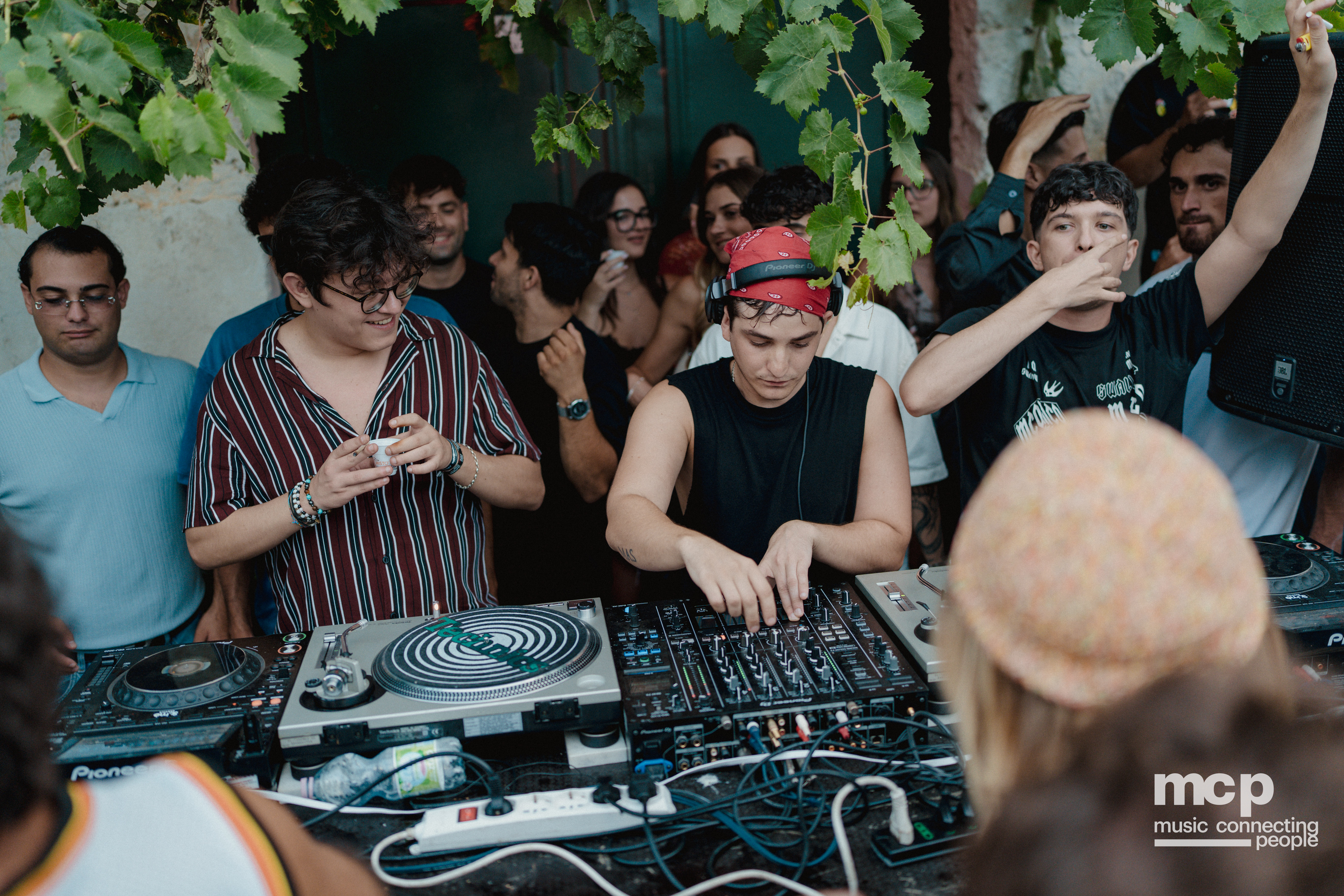 :EP 12. GROOVY SELECTORS & — SUNRISE CHASERS - Photo 295