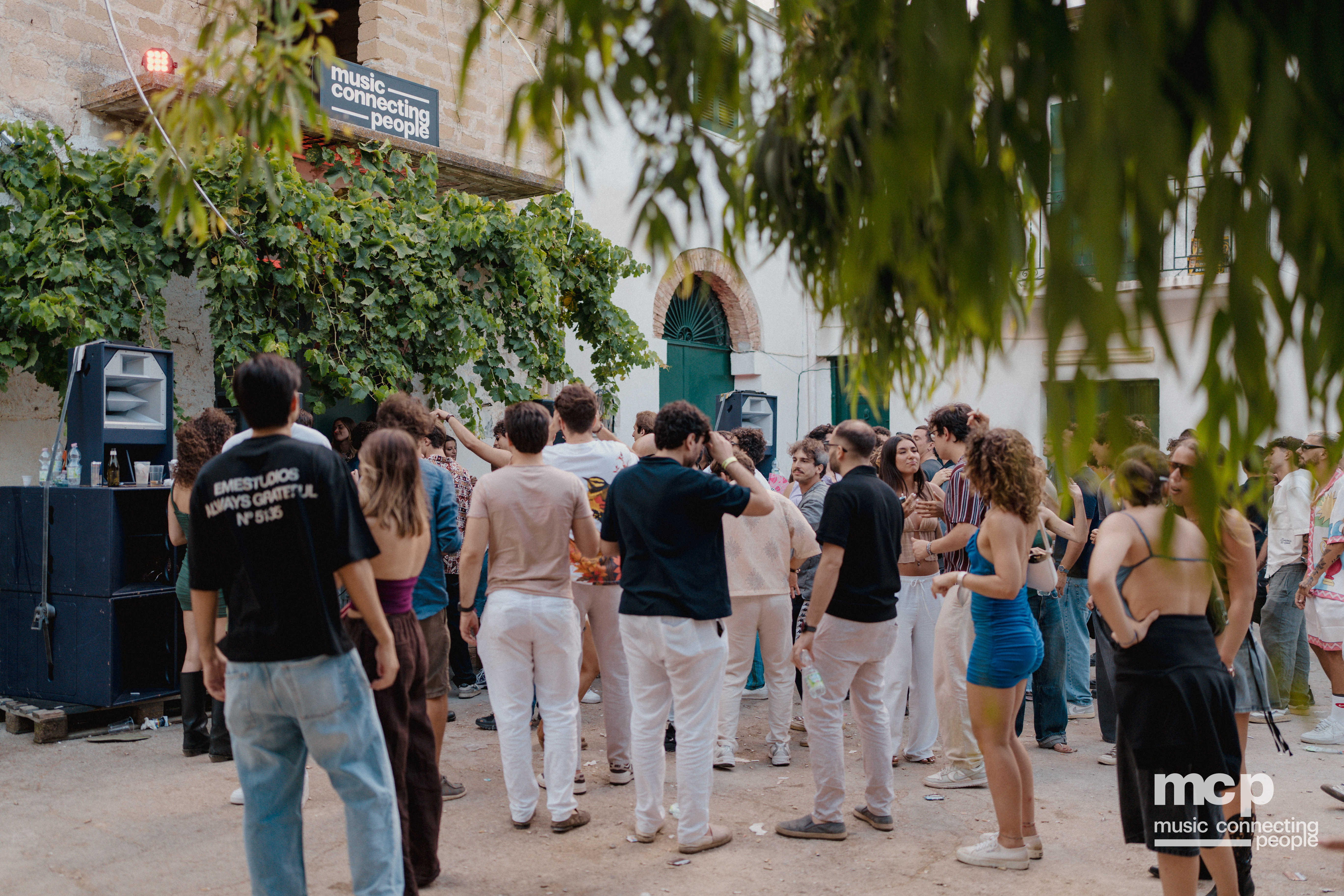 :EP 12. GROOVY SELECTORS & — SUNRISE CHASERS - Photo 309