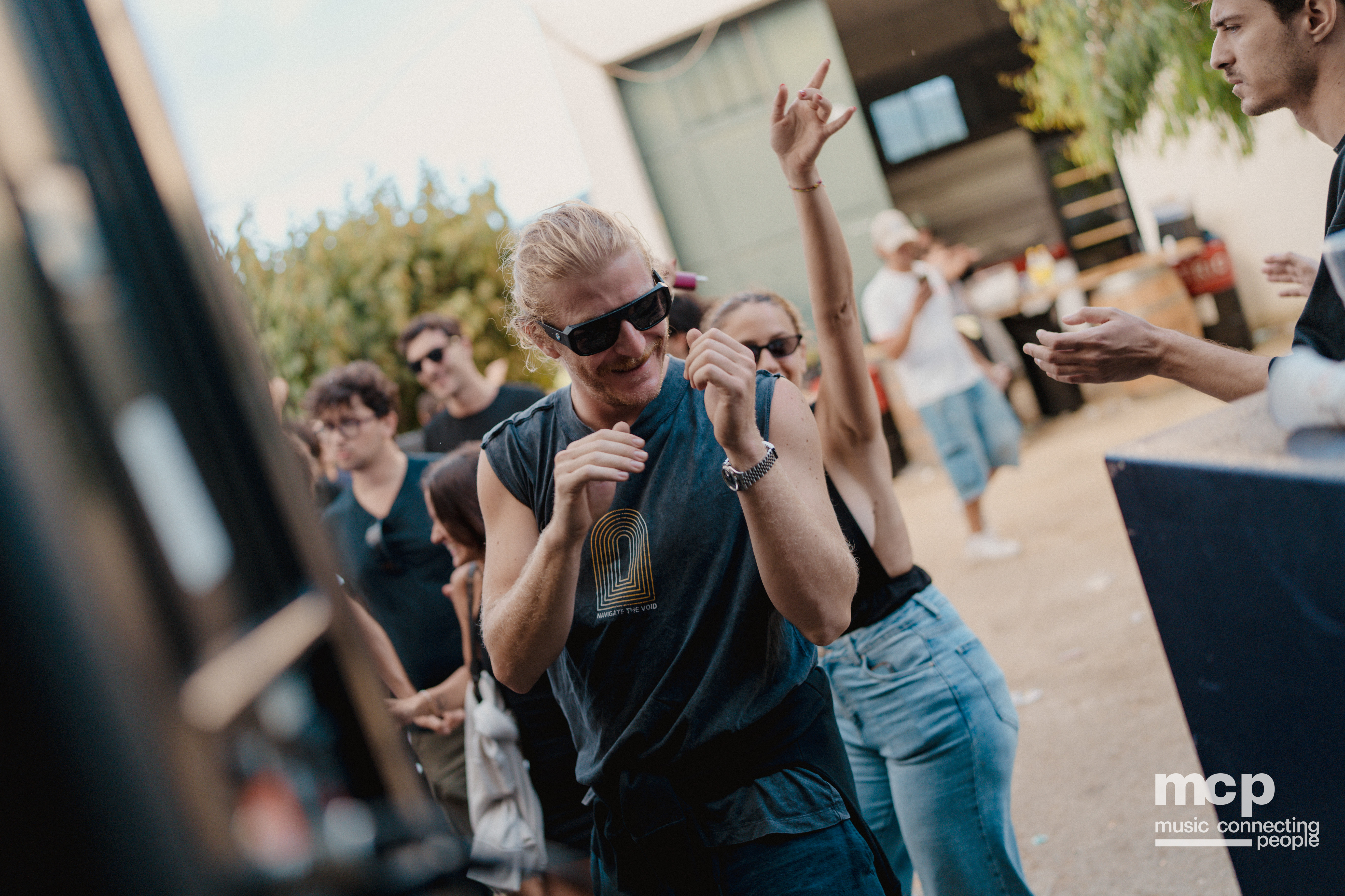 :EP 12. GROOVY SELECTORS & — SUNRISE CHASERS - Photo 320