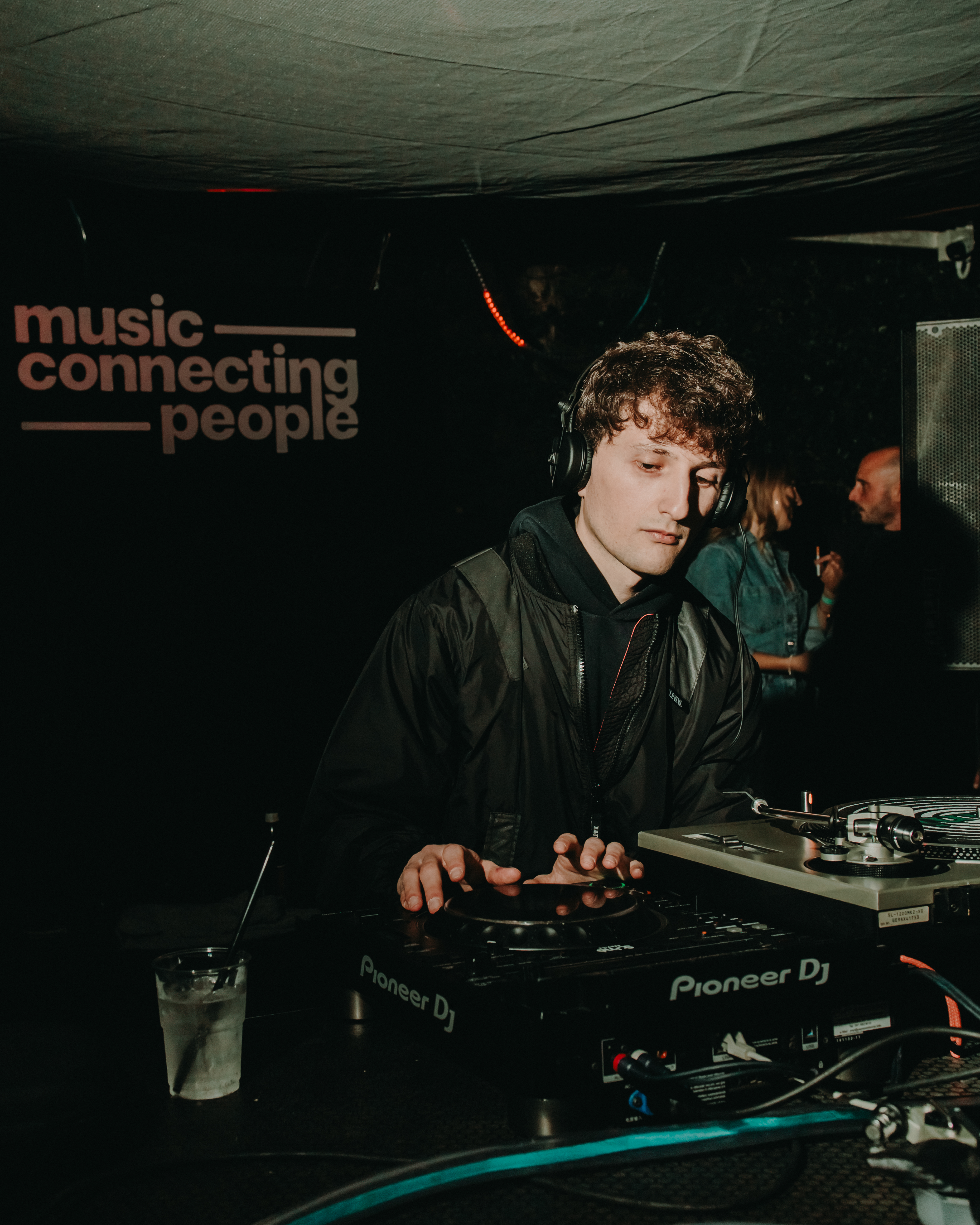 MCP X CLUT - Photo 28