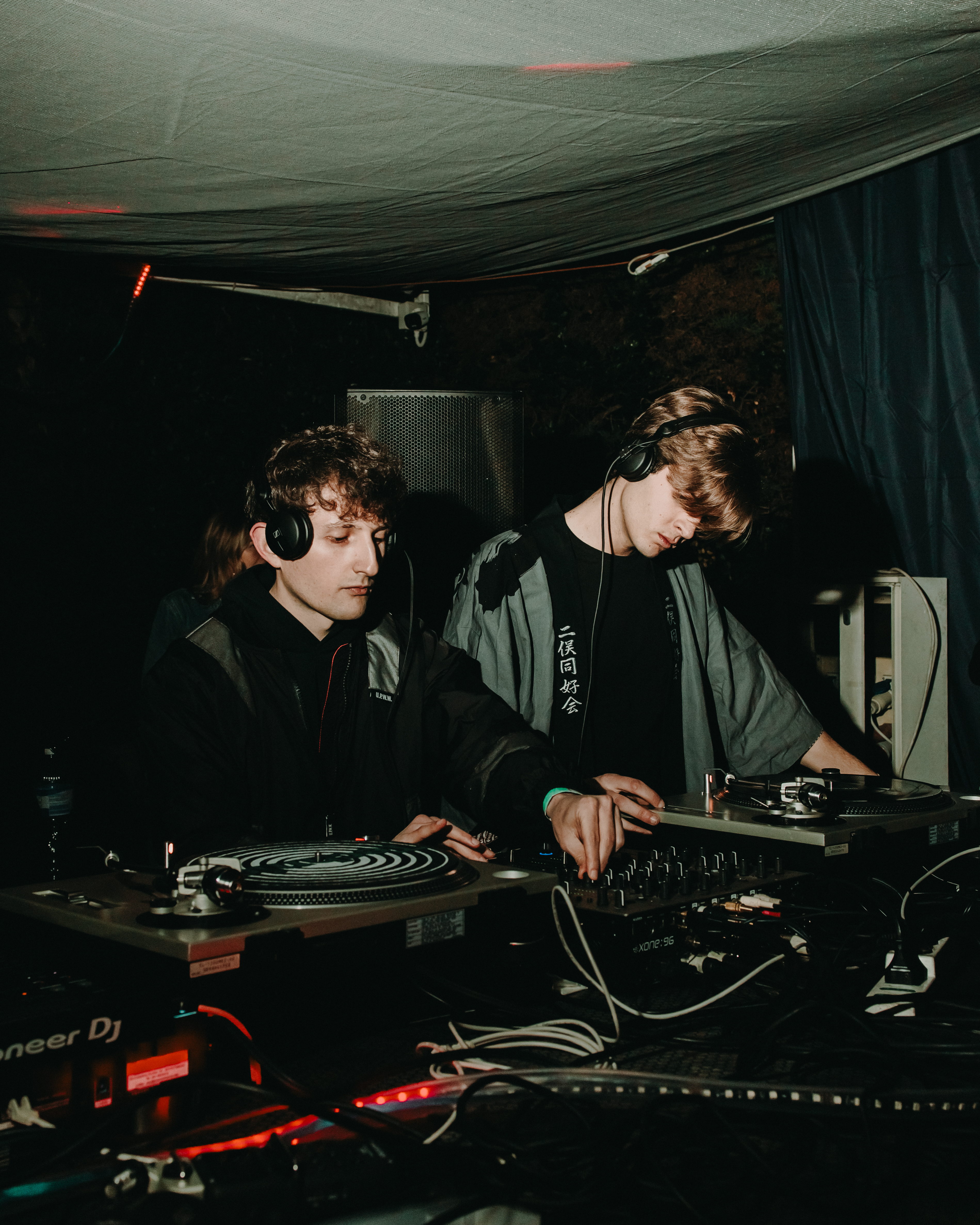 MCP X CLUT - Photo 29