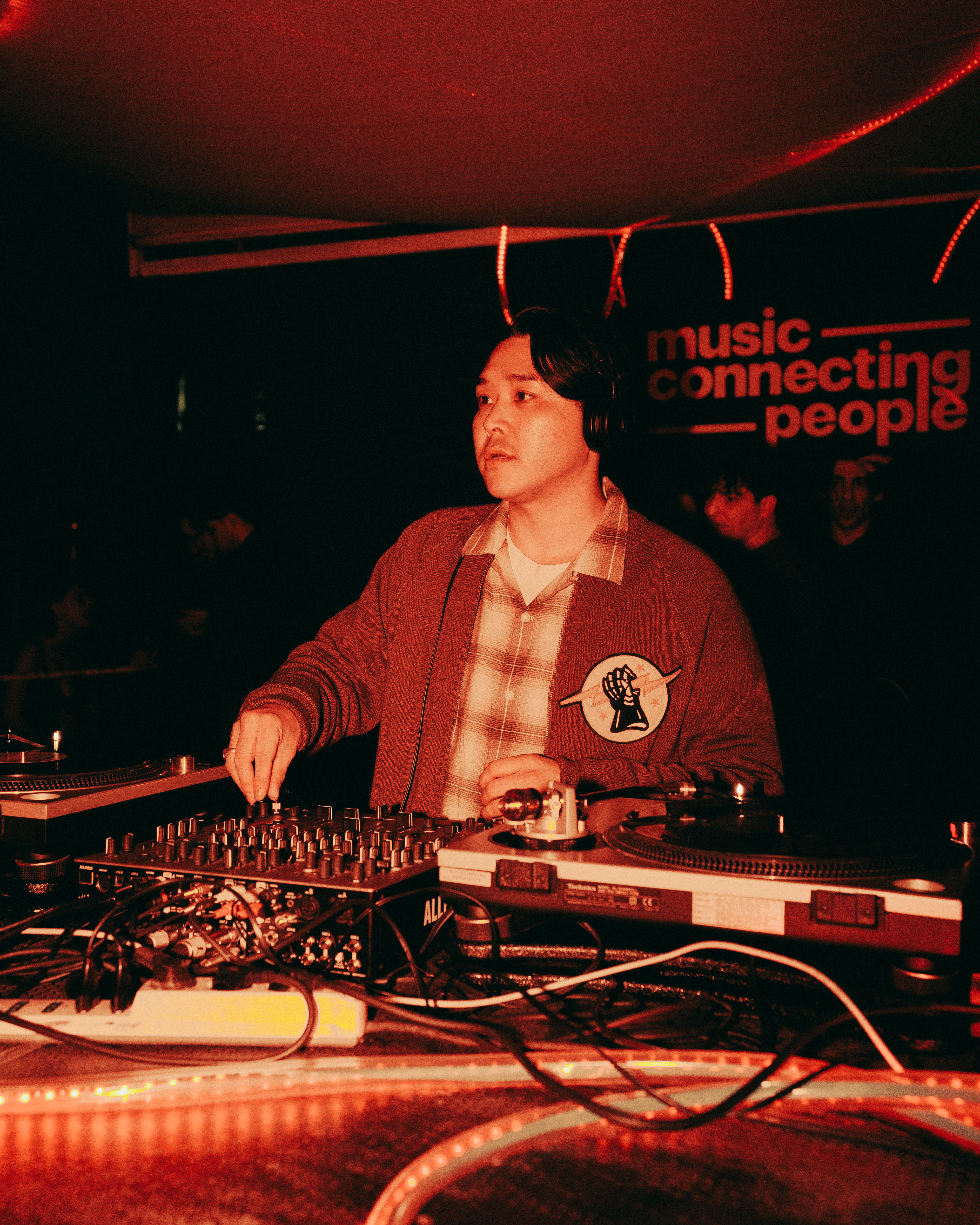 MCP X CLUT - Photo 80