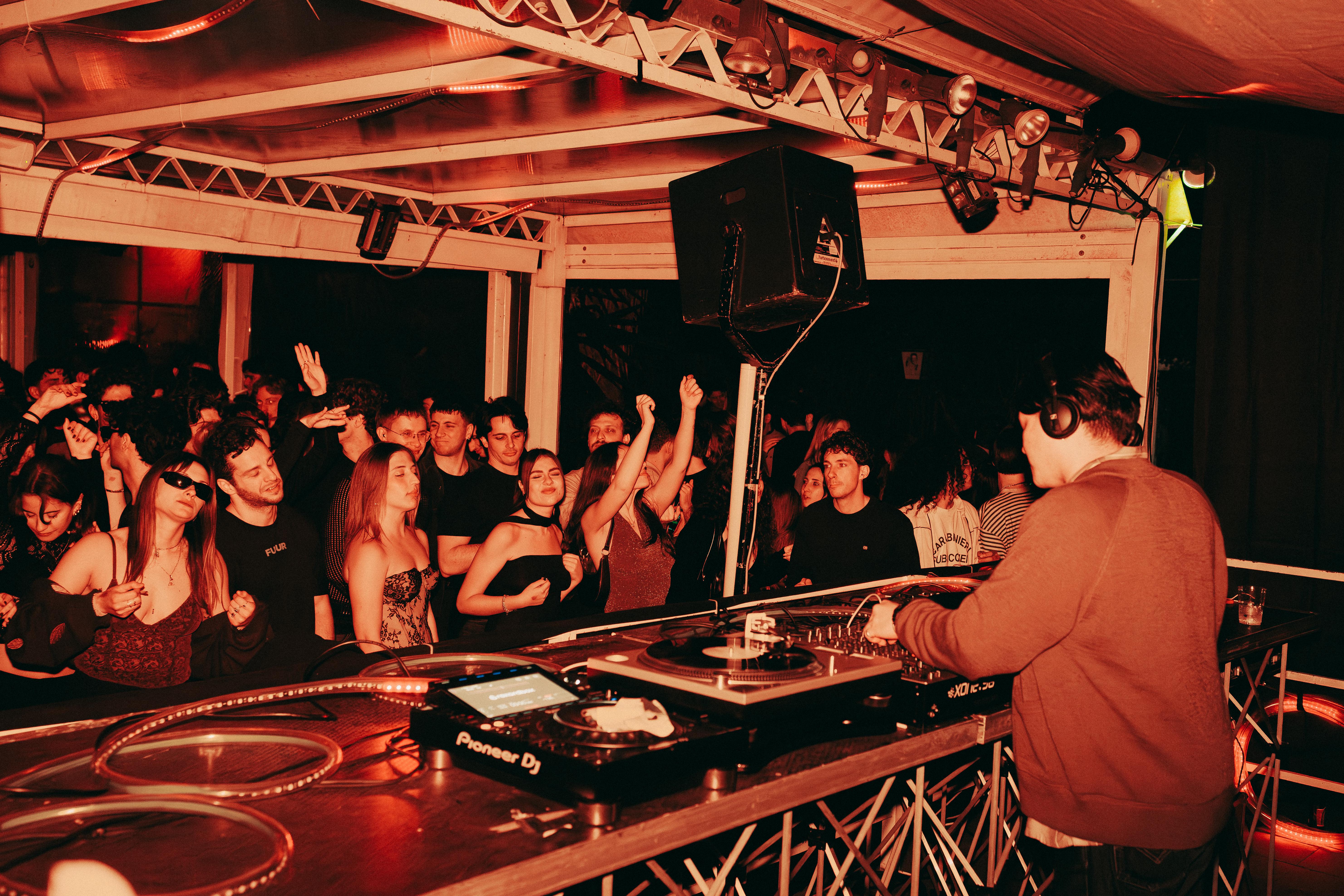 MCP X CLUT - Photo 85