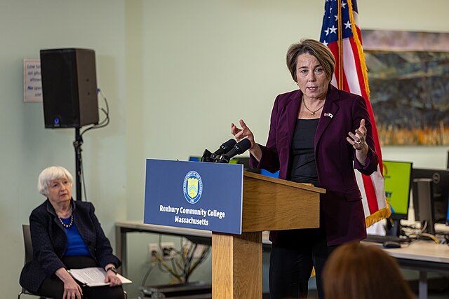GOP Rivals Rip Healey for Vanishing Without a Trace: “She Didn’t Tell Anyone”