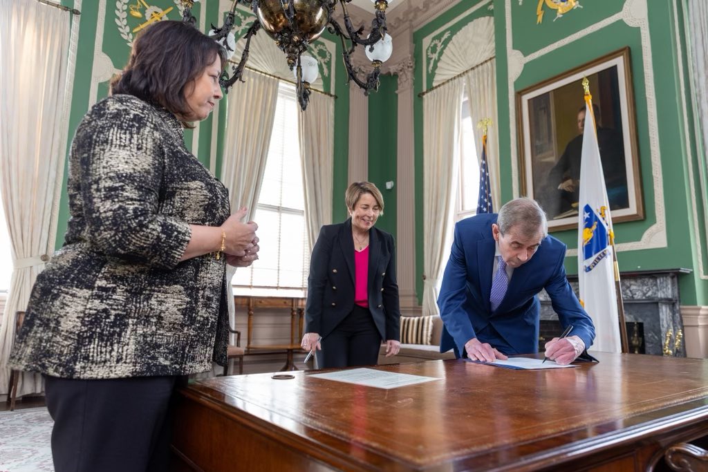 He said he wouldn't run again. Now this 75-year-old Massachusetts politician is seeking his NINTH term â and his 5th decade in power.