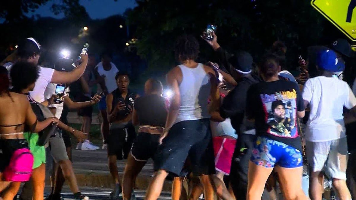 Brawling teens flood Carson Beach with fists, blaring music and open booze as Mass State Police shut South Boston shoreline