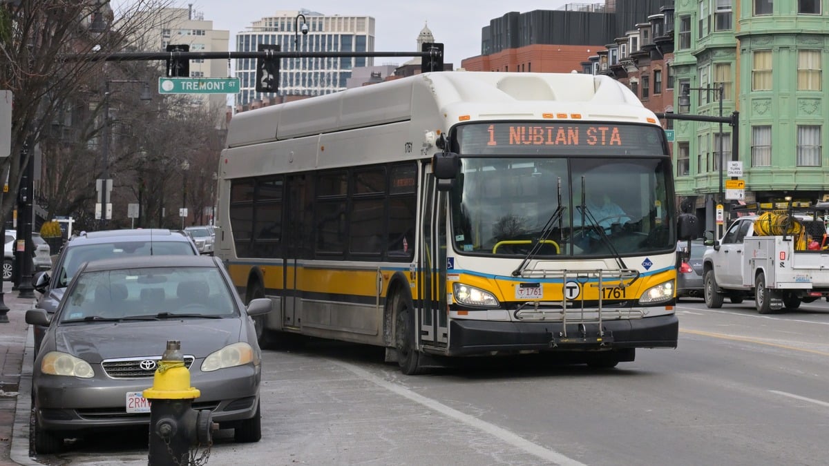 Out-of-control passenger pulls pants down and starts urinating in front of stunned Boston bus riders — he had 14 outstanding warrants