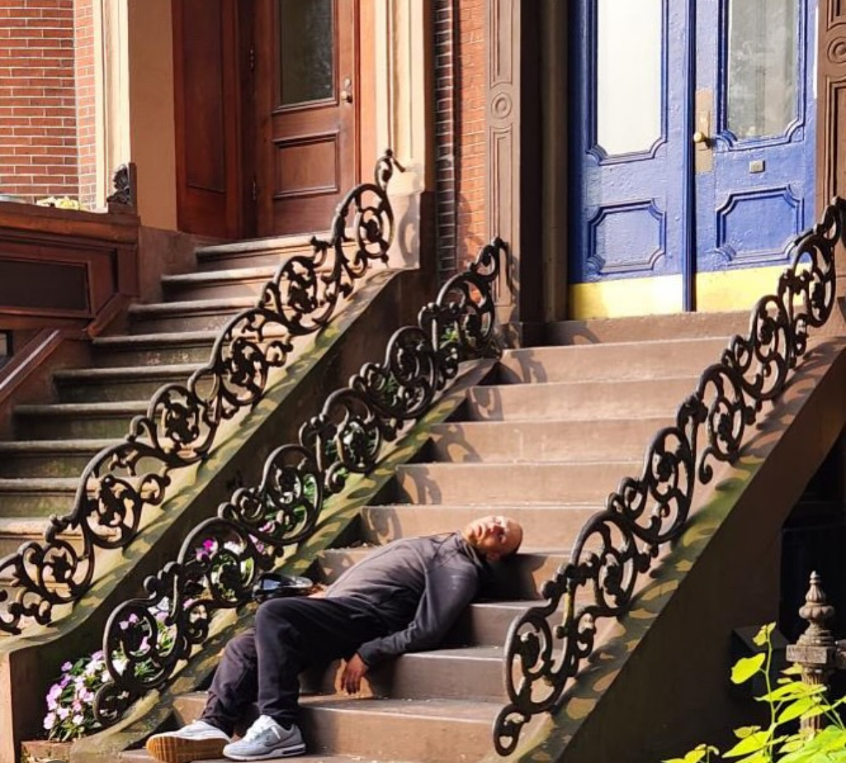 Addict slumped on the steps of a multimillion-dollar brownstone in Wu’s ‘safe city’ — Instagram: @southendsos