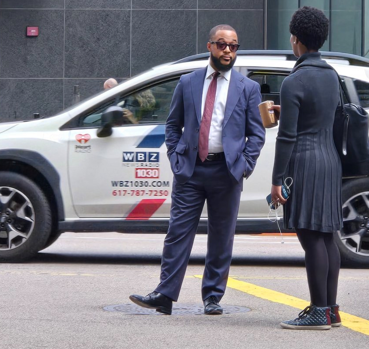 The city’s bachelor-in-chief was snapped enjoying a close-up conversation on the steps of City Hall, his easy charm on full display.