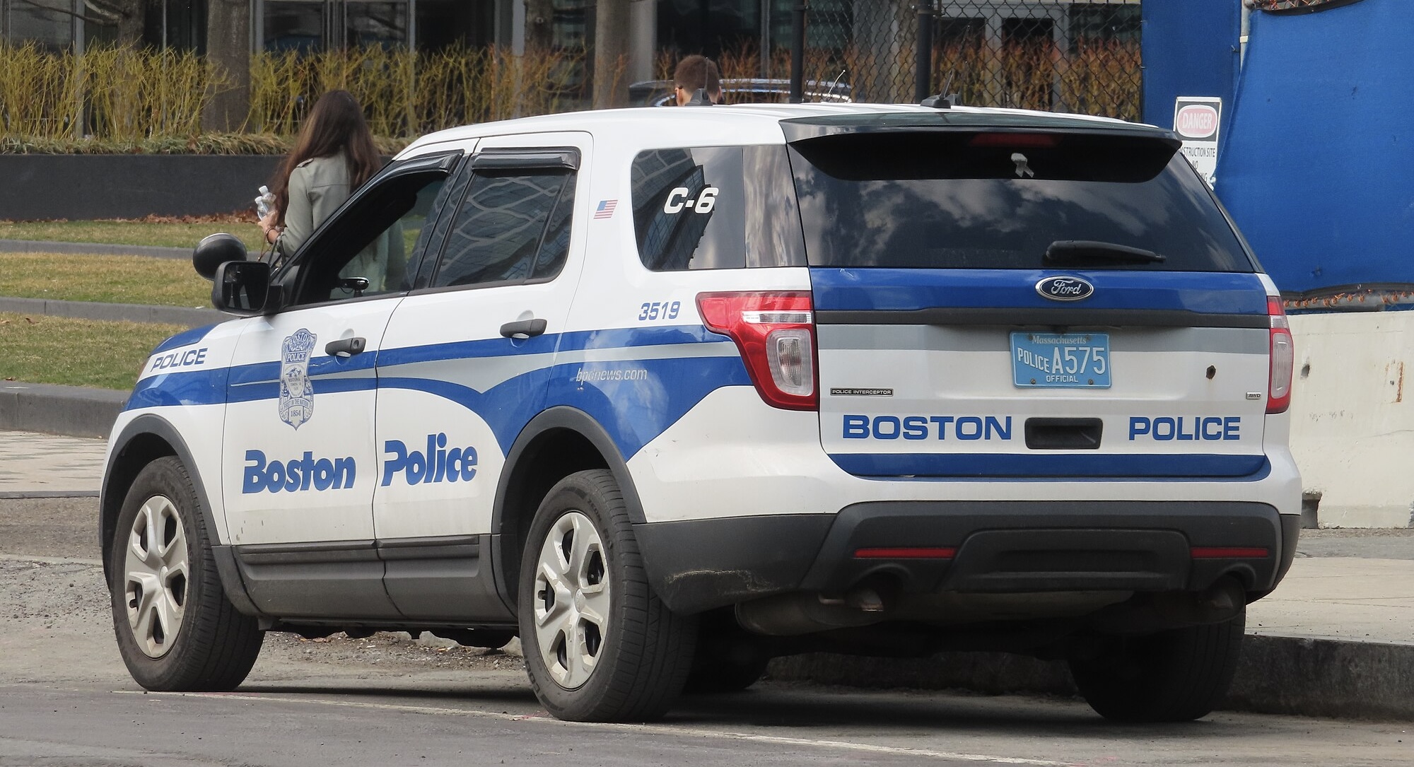 Chaos erupts in downtown Boston as man left bloodied in street