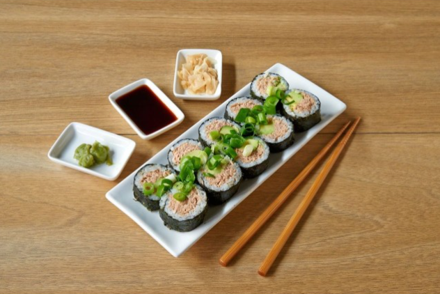 Classic tuna (maki roll)