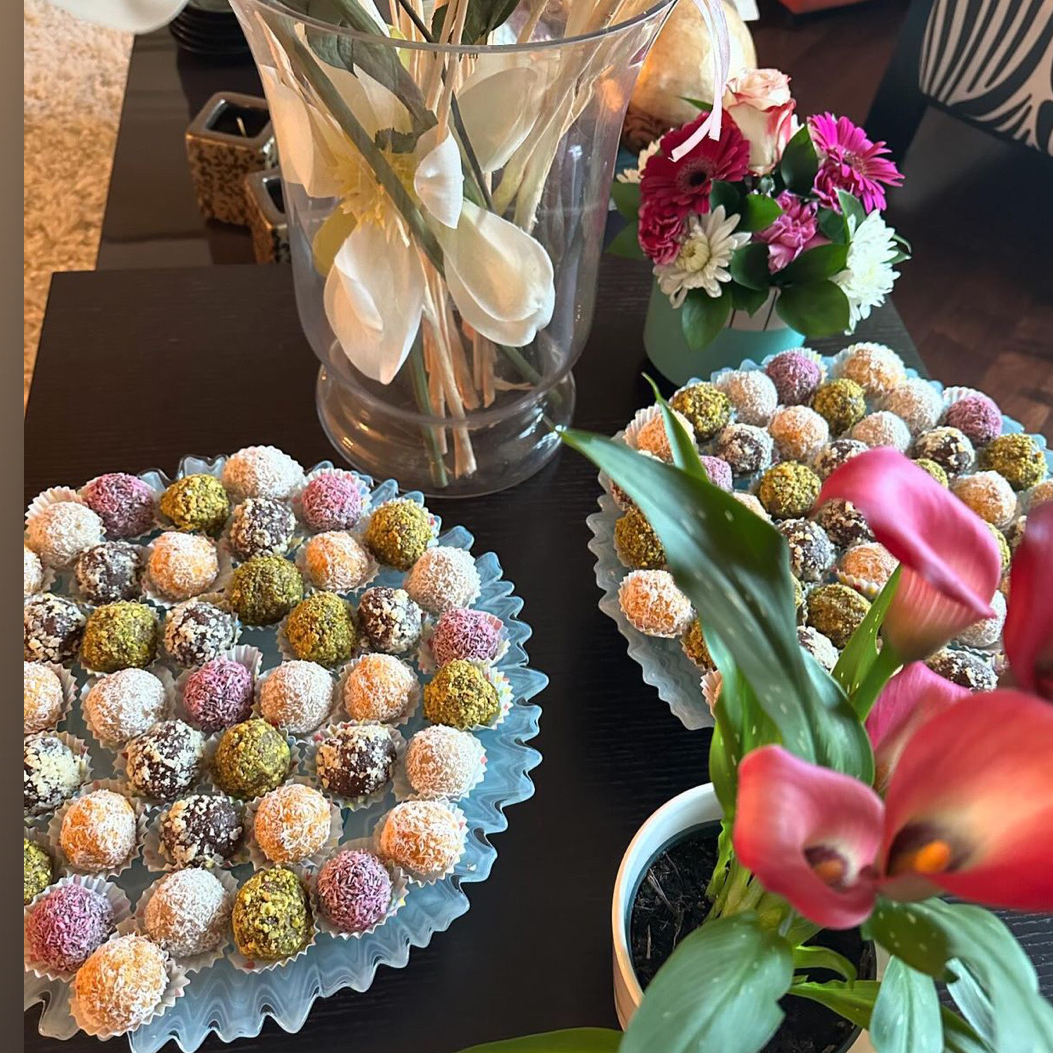 Raw Sweet Bites storefront