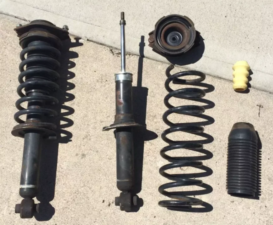 Signs of Worn-Out Shocks or Struts image