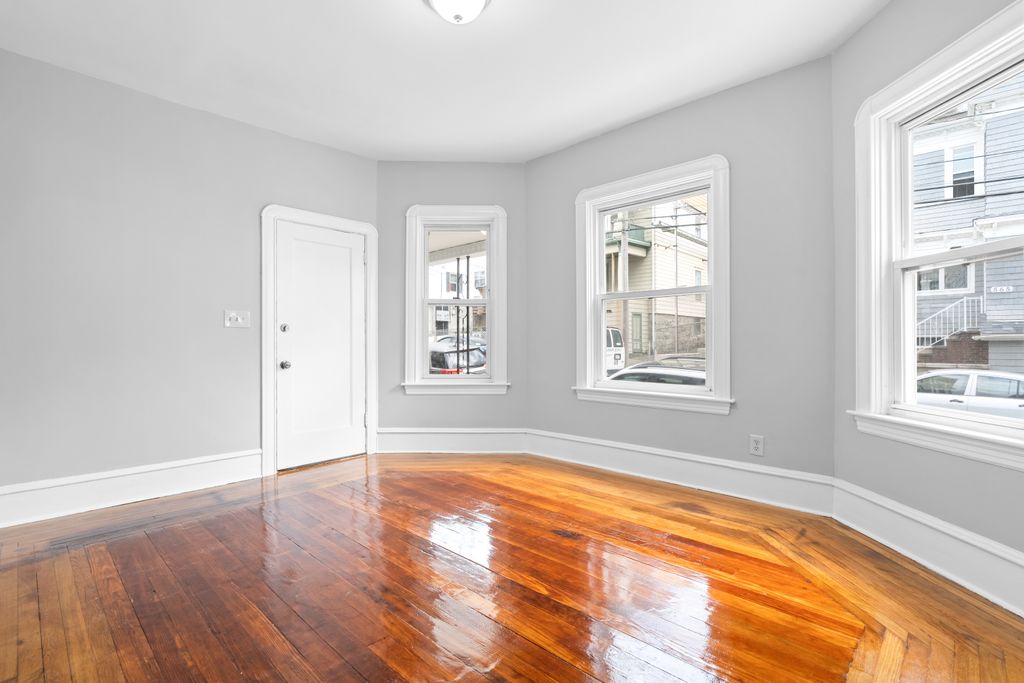 570 William Street -04