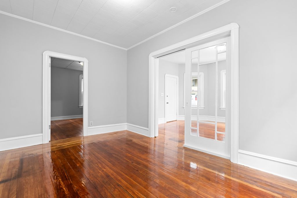 570 William Street -08