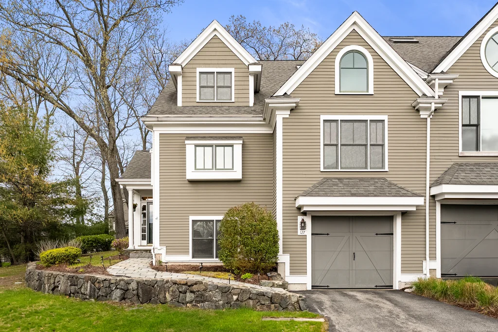 127 Johnson Woods Dr-01