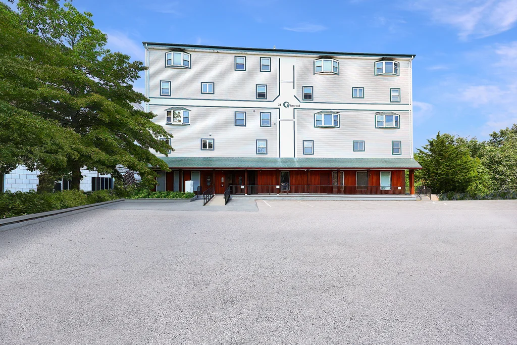24 Glenwood Ave-01