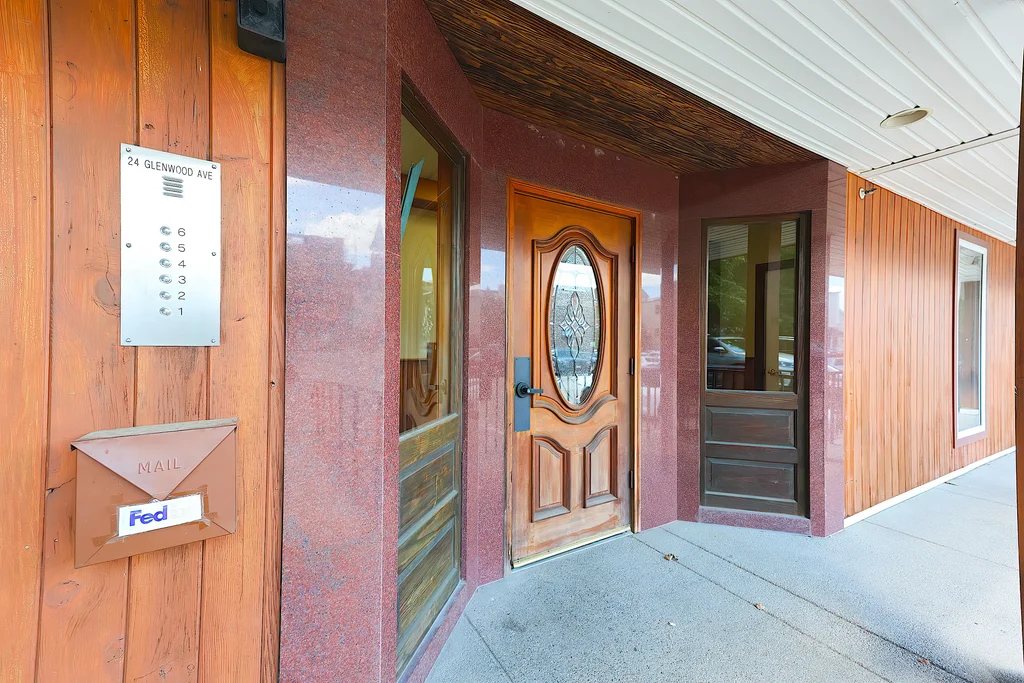 24 Glenwood Ave-04