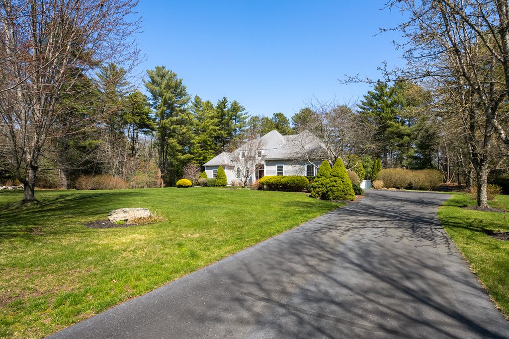 23 Clearing Farm Road-04