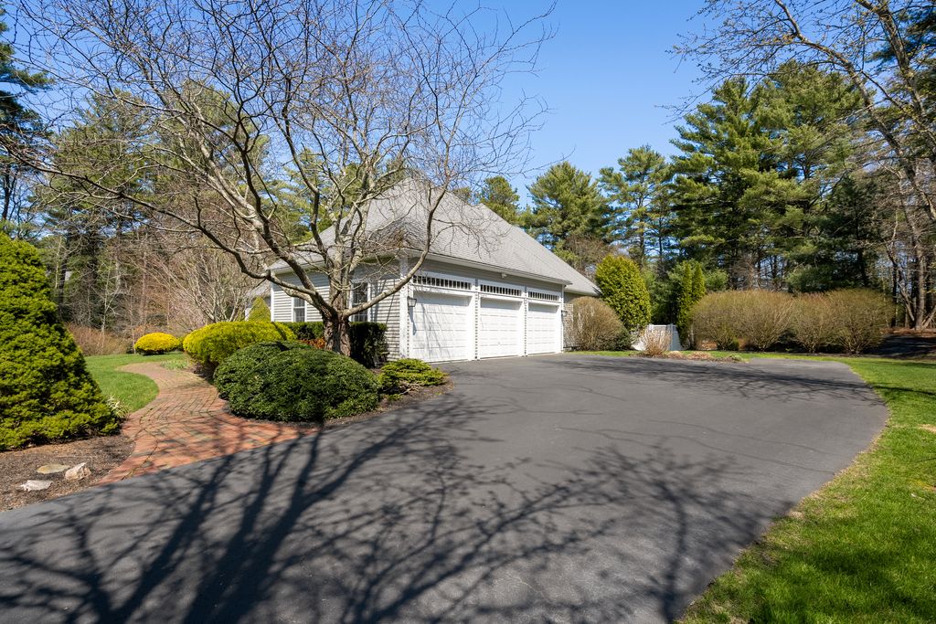 23 Clearing Farm Road-06