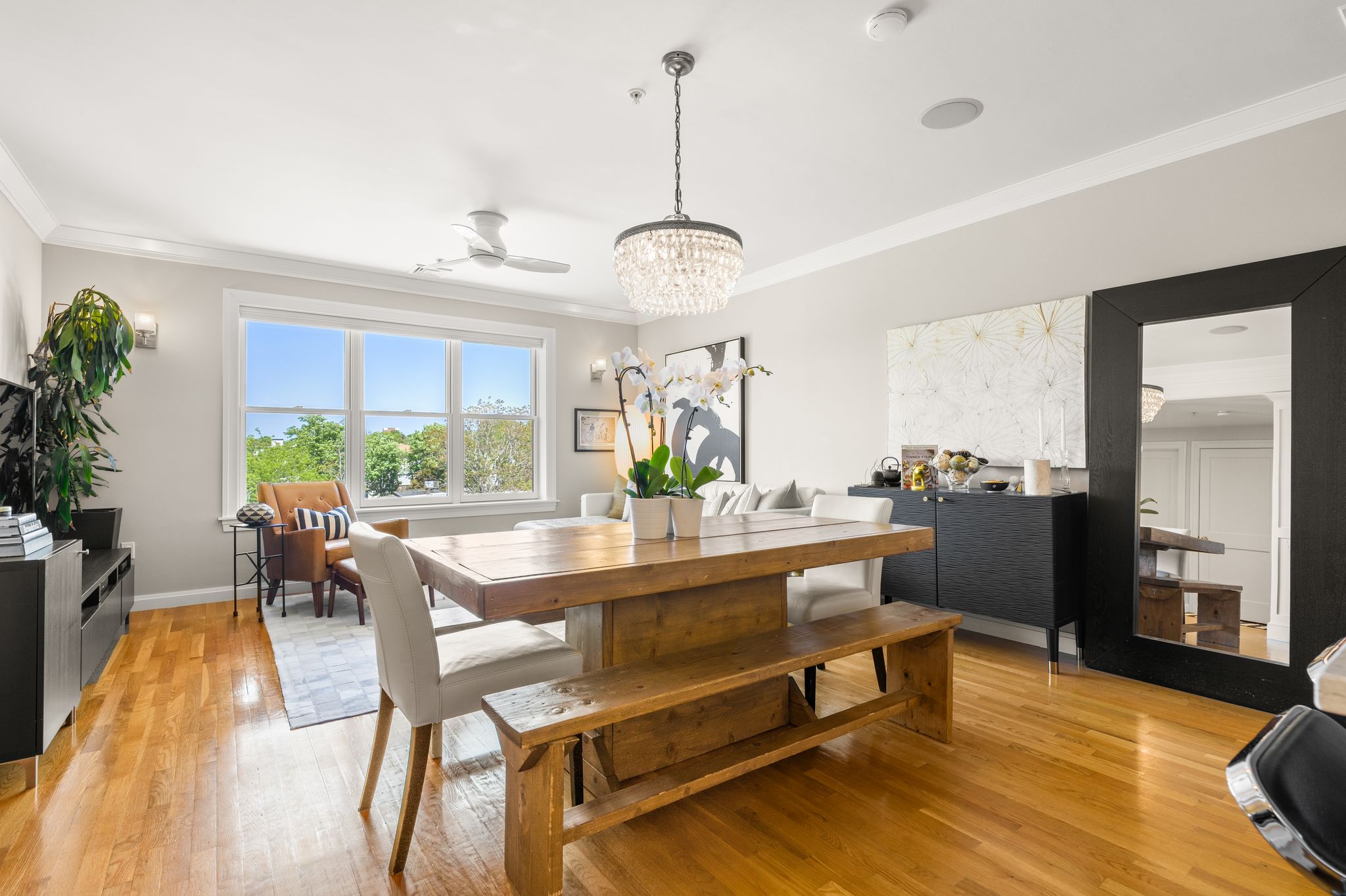 156 Green St Unit 301 — dining