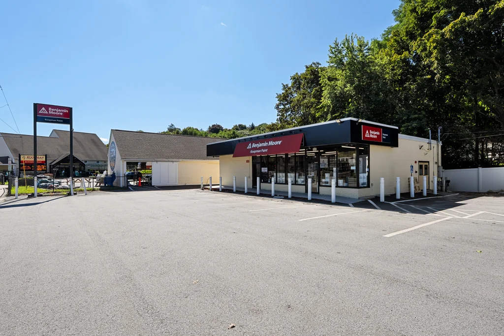 22 Douglas St-03