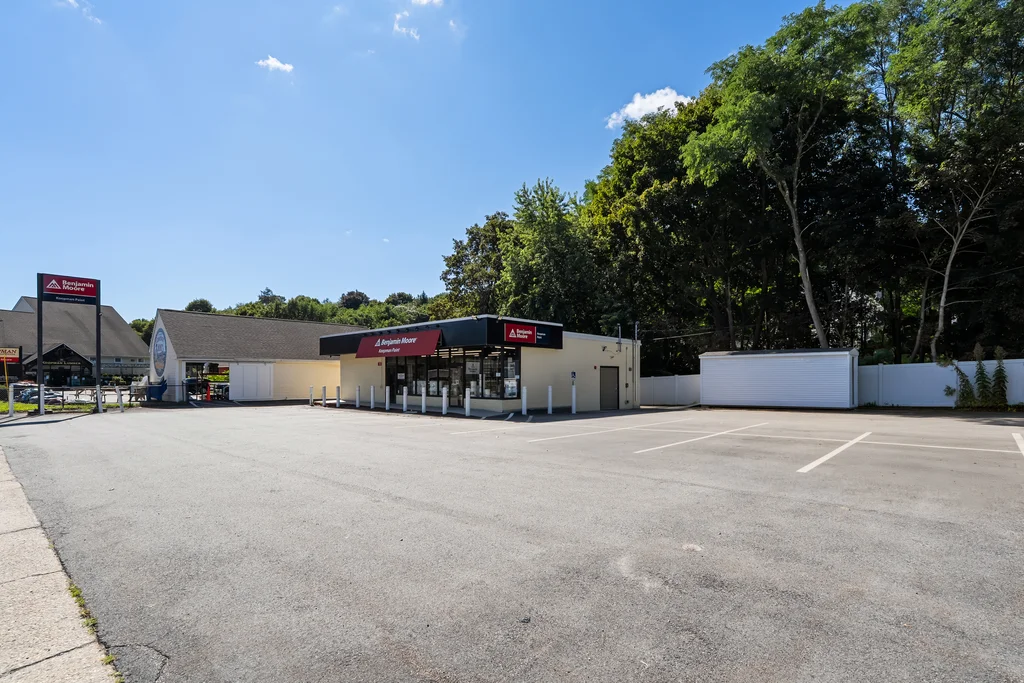 22 Douglas St-06