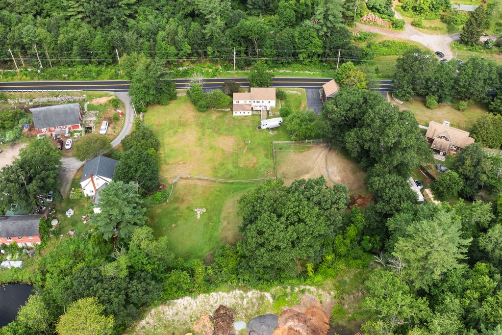 640 Mammoth Rd-08