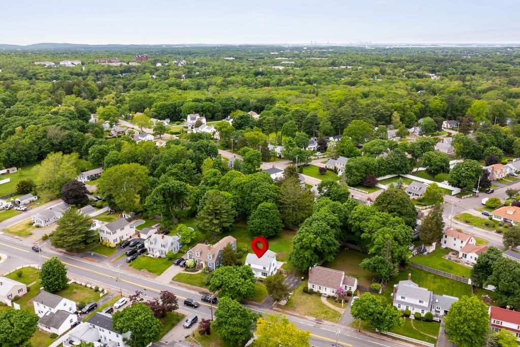 464 Ralph Talbot St-06