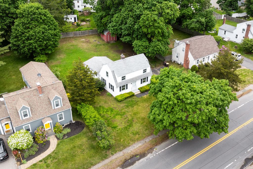 464 Ralph Talbot St-10