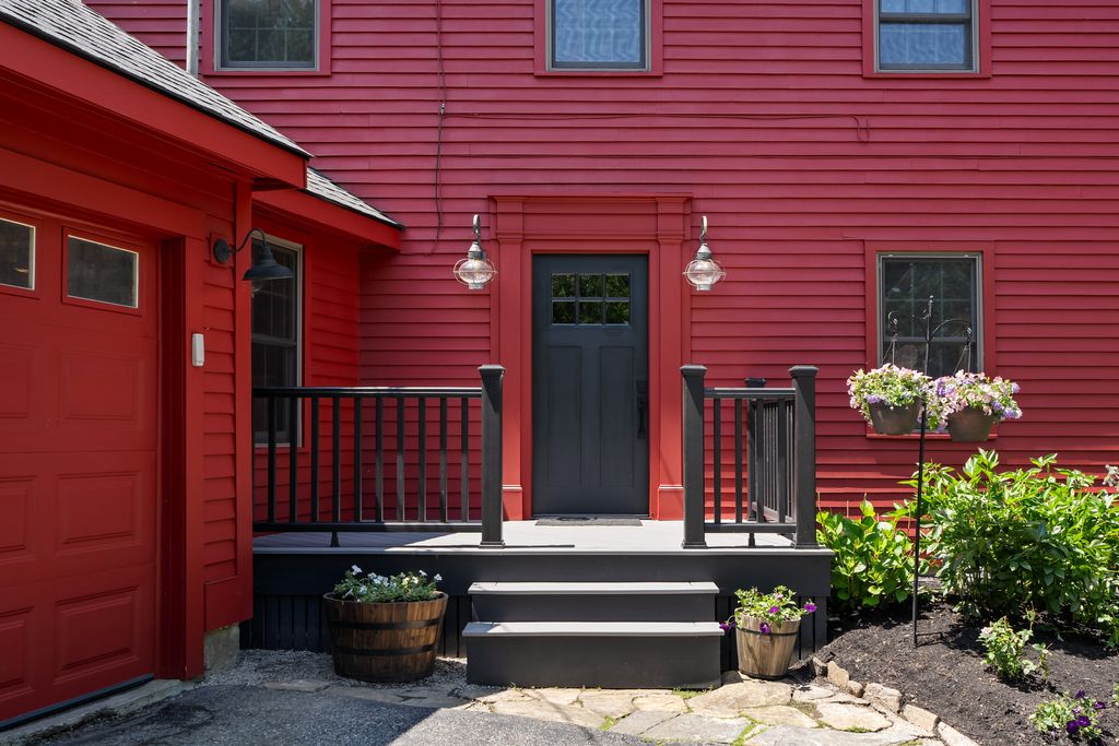 38 Manchaug Rd-02