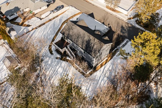 4 Theresa Ave-09